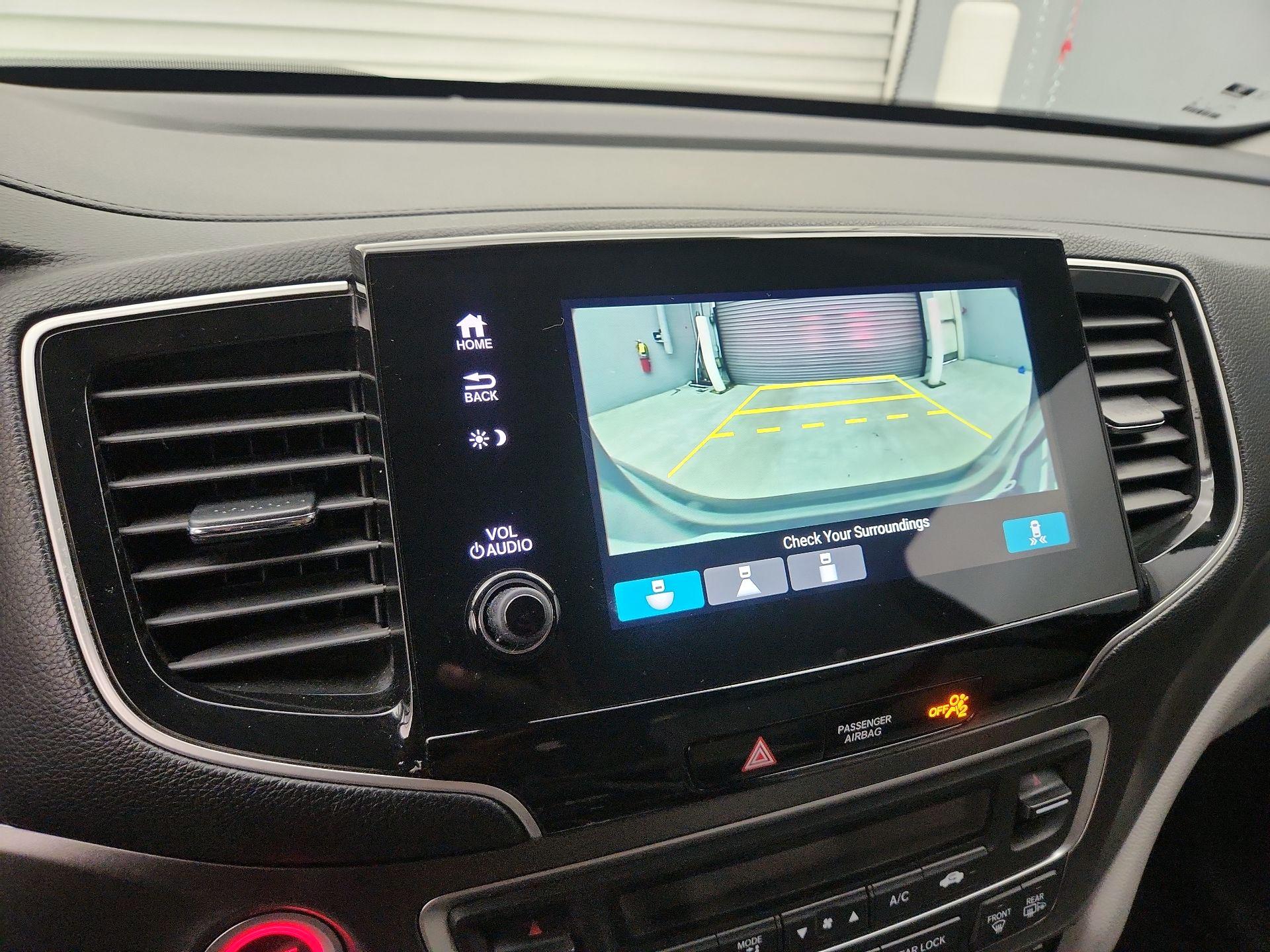 Thumbnail: 2020 Honda Pilot - 14