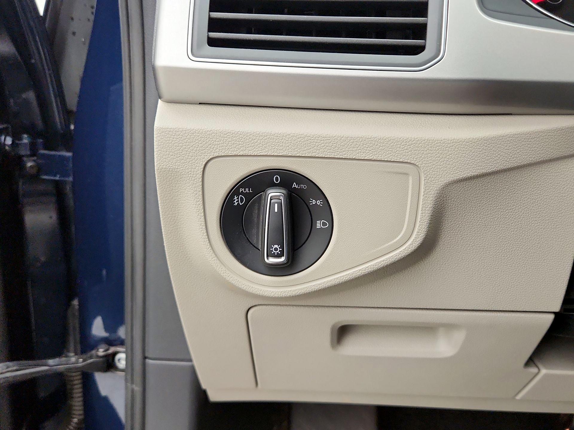 Thumbnail: 2018 Volkswagen Atlas - 13