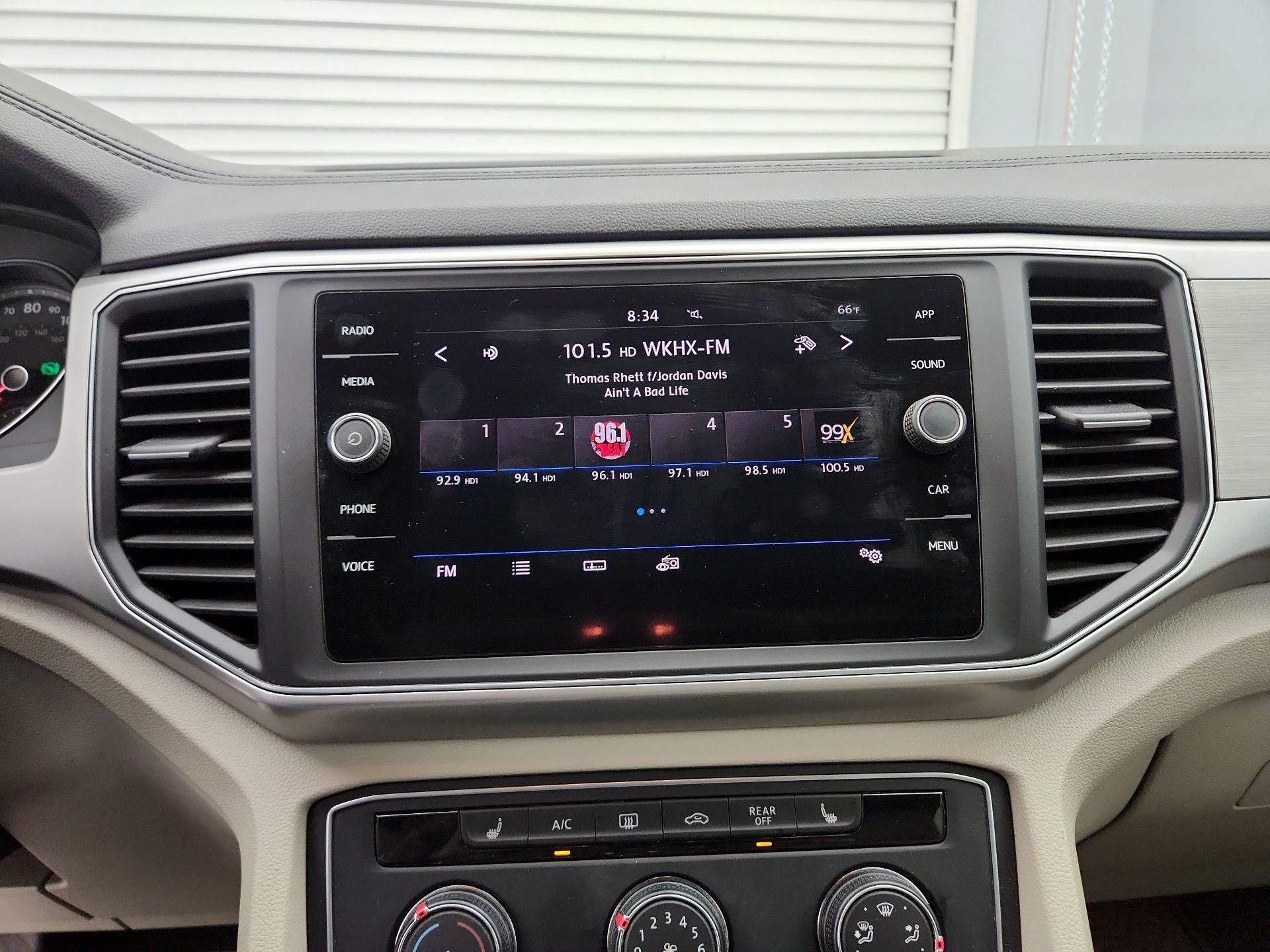 Thumbnail: 2018 Volkswagen Atlas - 15