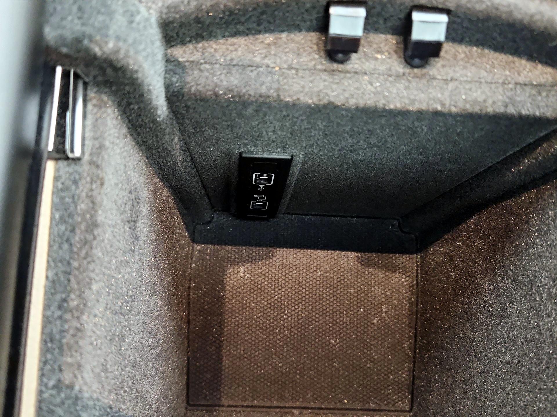 Thumbnail: 2018 Mercedes-Benz GLE - 19