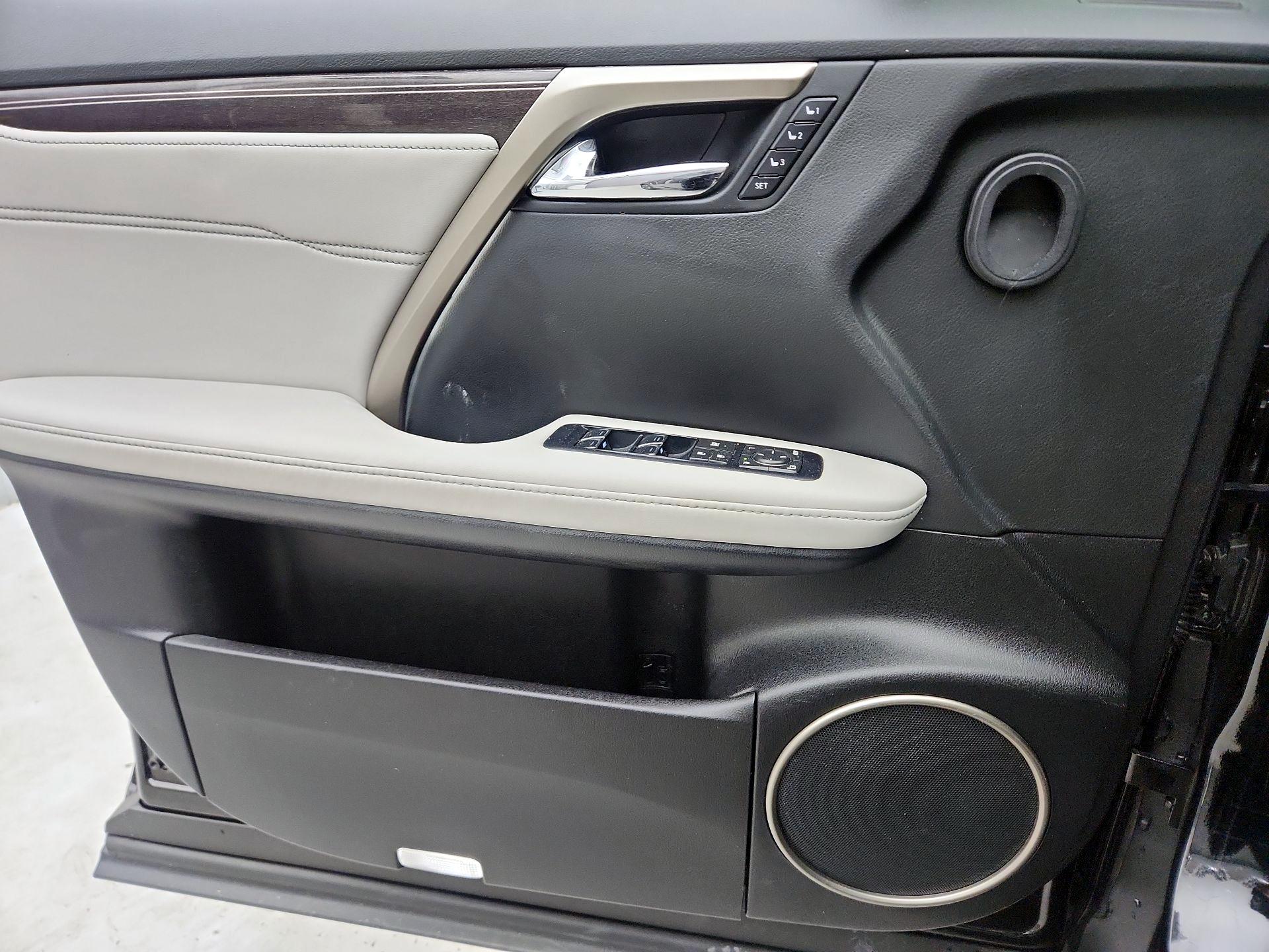 Thumbnail: 2016 Lexus RX - 12