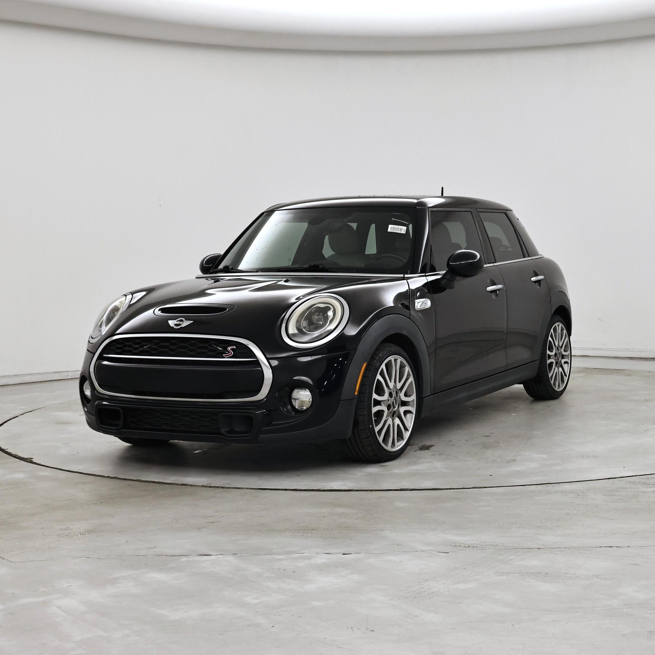 Thumbnail: 2017 MINI Cooper Hardtop - 4
