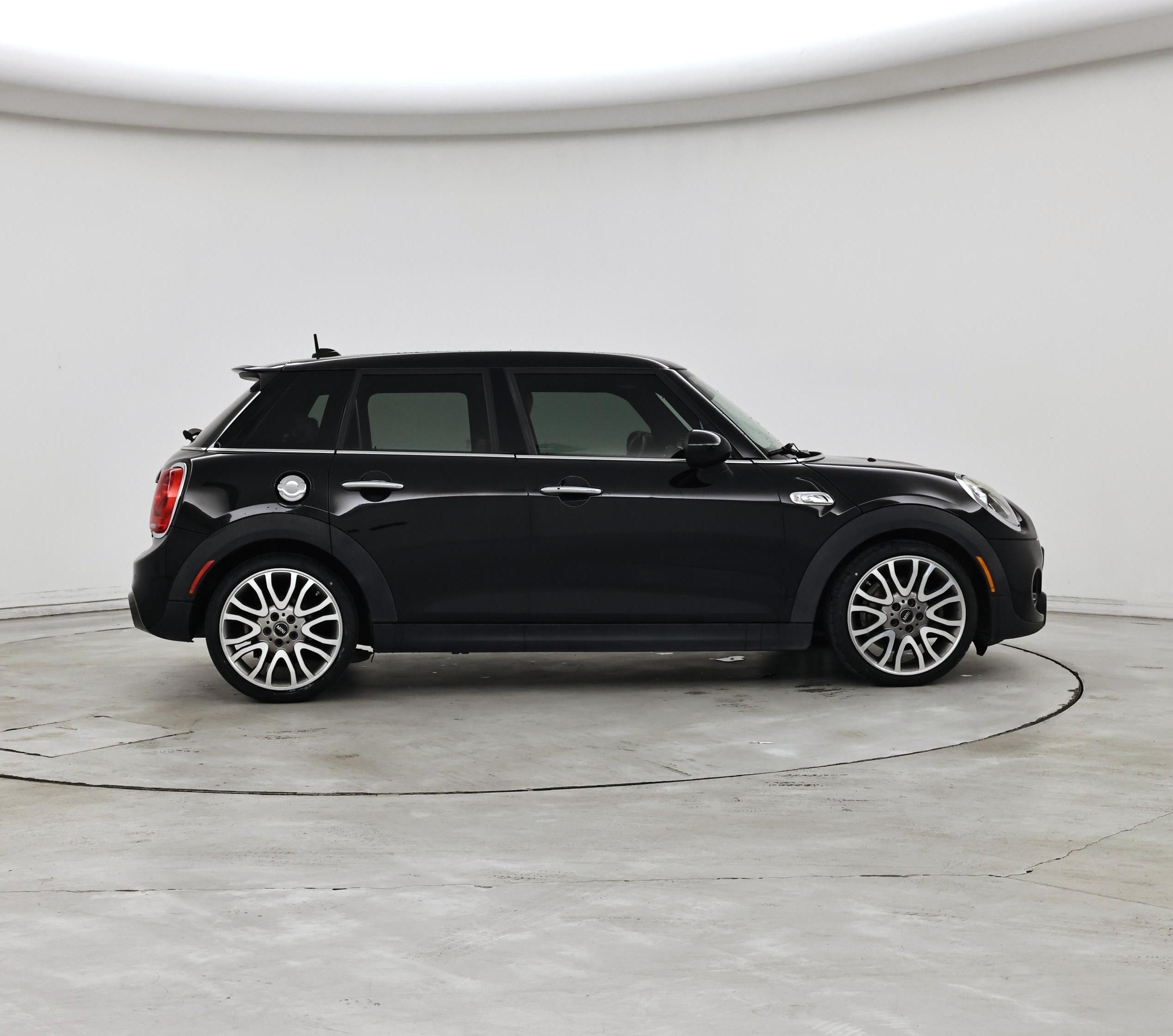 Thumbnail: 2017 MINI Cooper Hardtop - 7