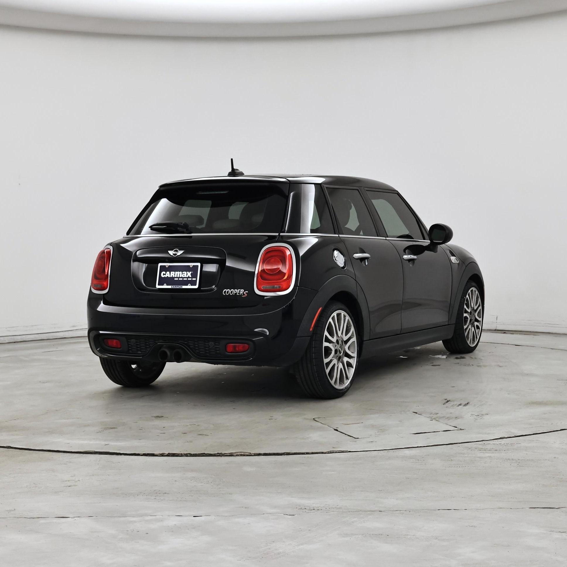 Thumbnail: 2017 MINI Cooper Hardtop - 8