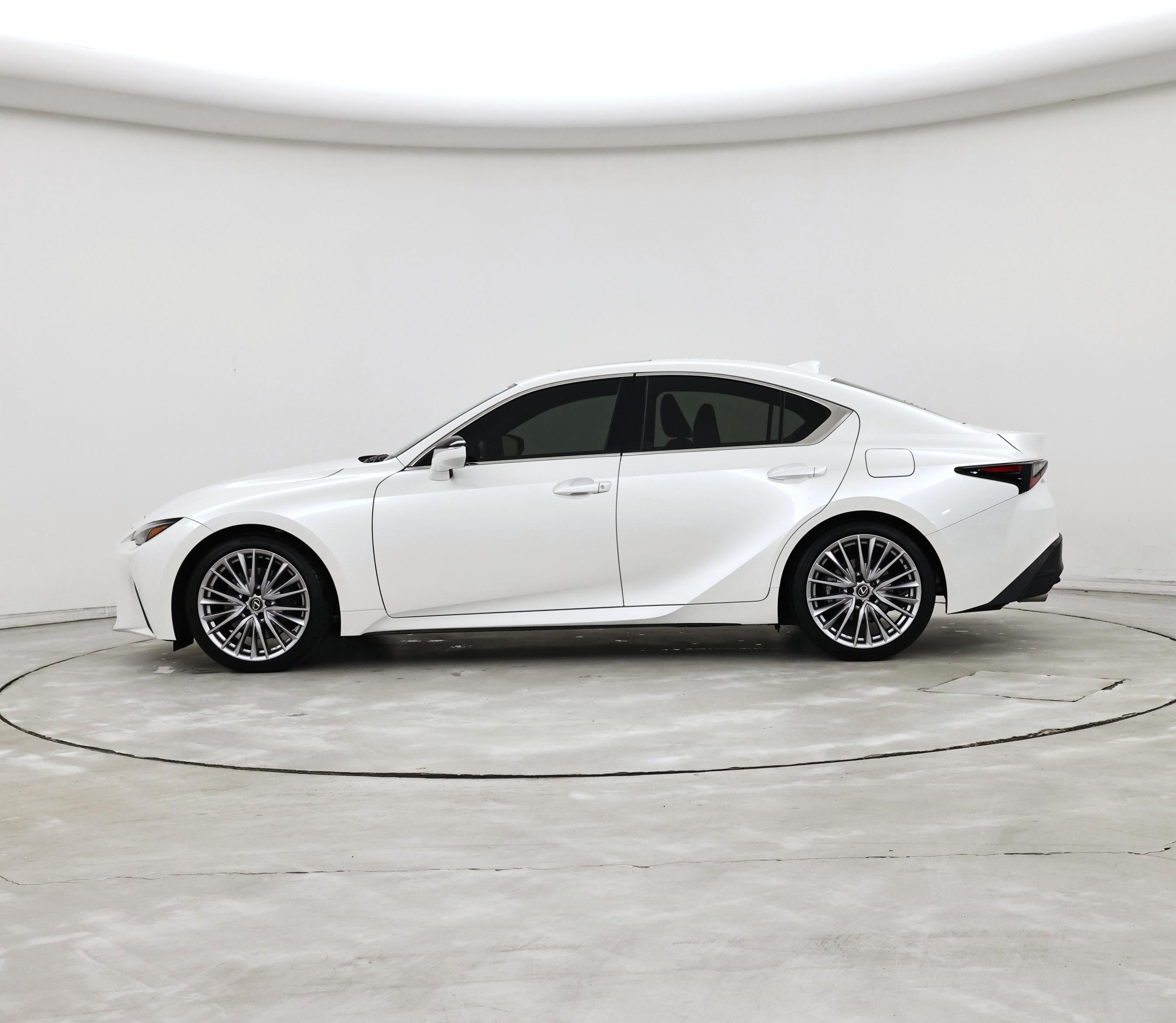 Thumbnail: 2025 Lexus IS - 3