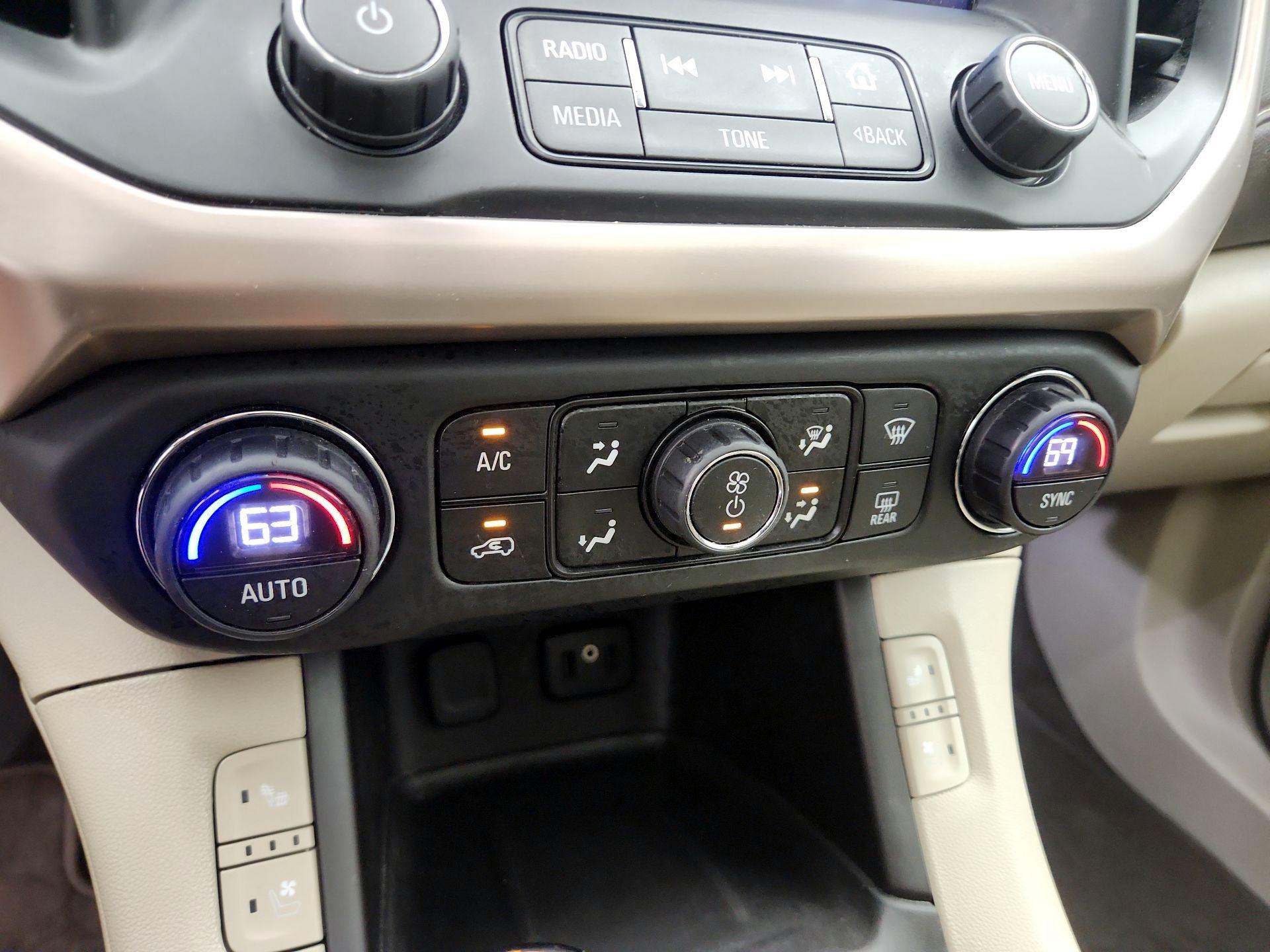 Thumbnail: 2018 GMC Acadia - 17