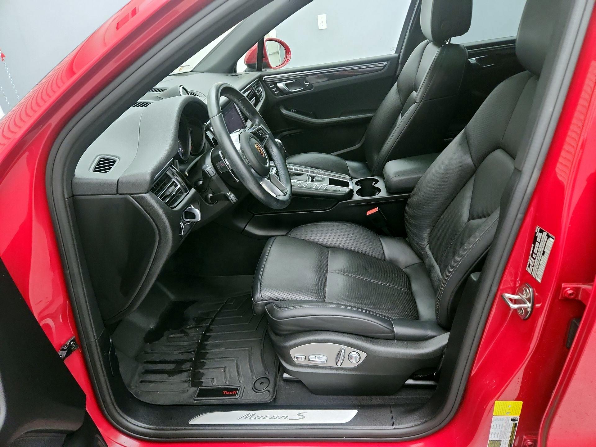 Thumbnail: 2020 Porsche Macan - 11