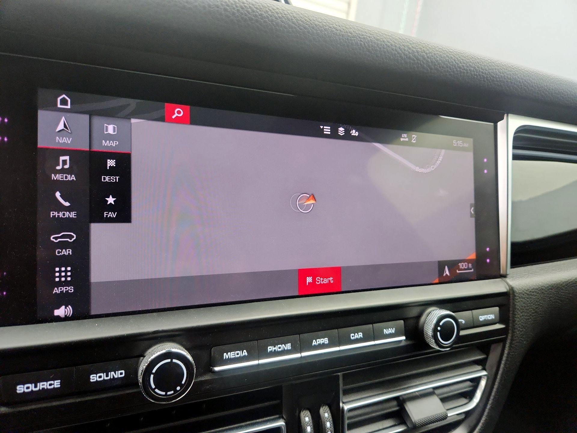 Thumbnail: 2020 Porsche Macan - 14