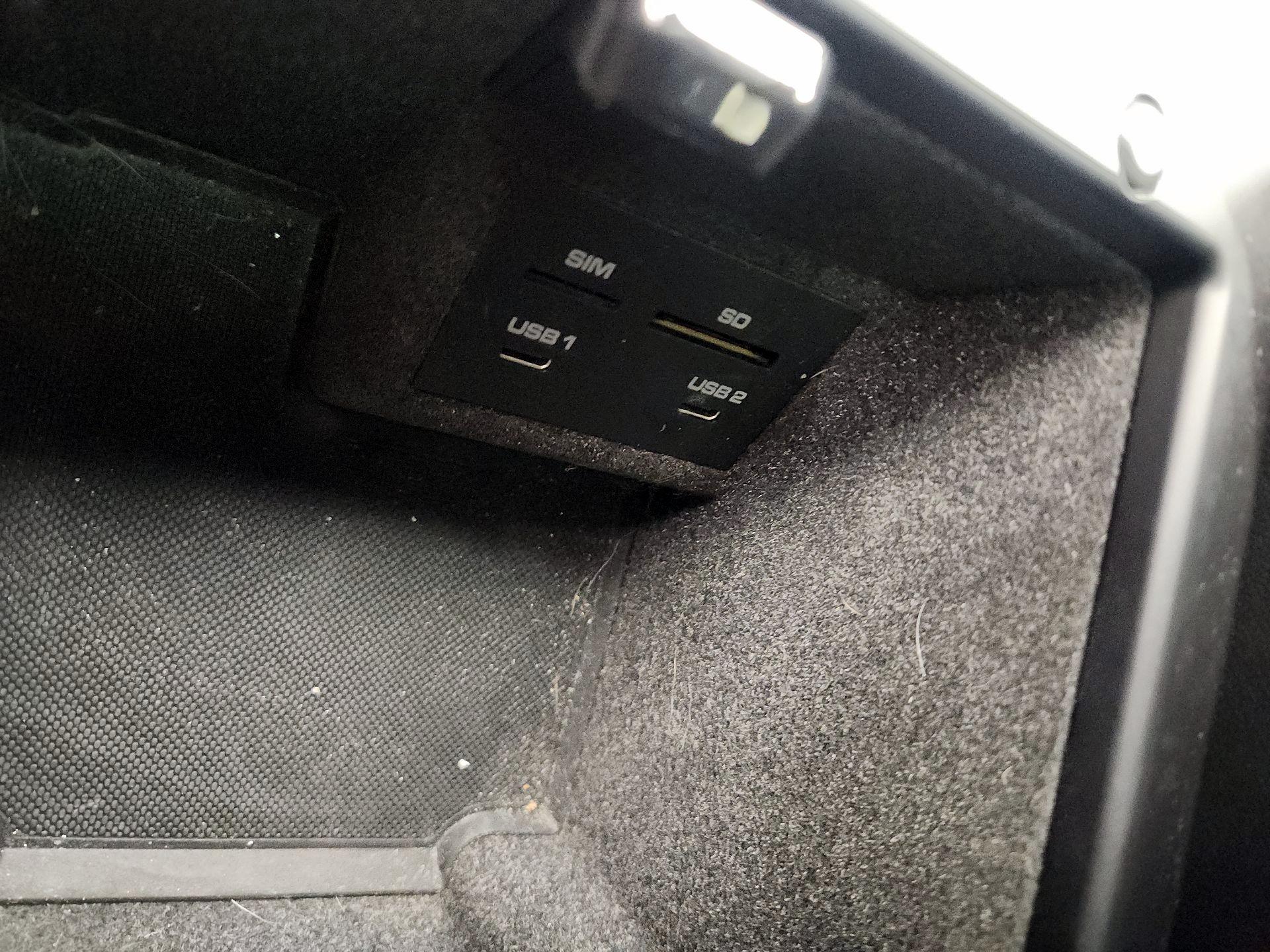 Thumbnail: 2020 Porsche Macan - 19