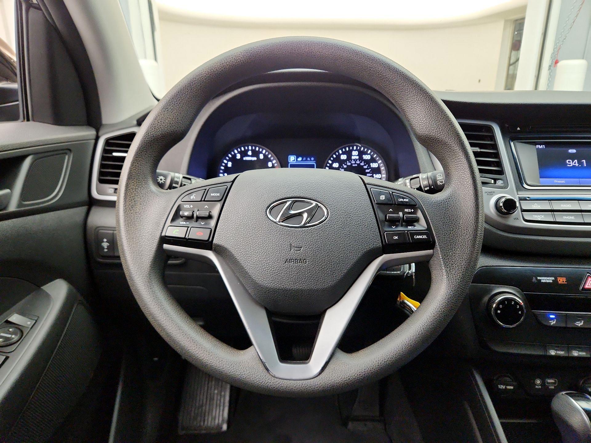 Thumbnail: 2016 Hyundai Tucson - 10
