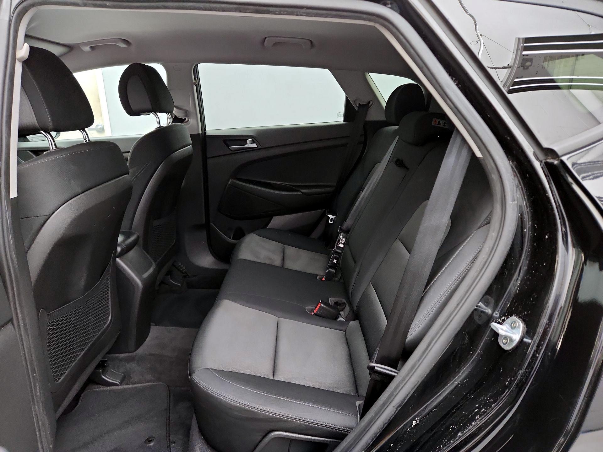 Thumbnail: 2016 Hyundai Tucson - 19