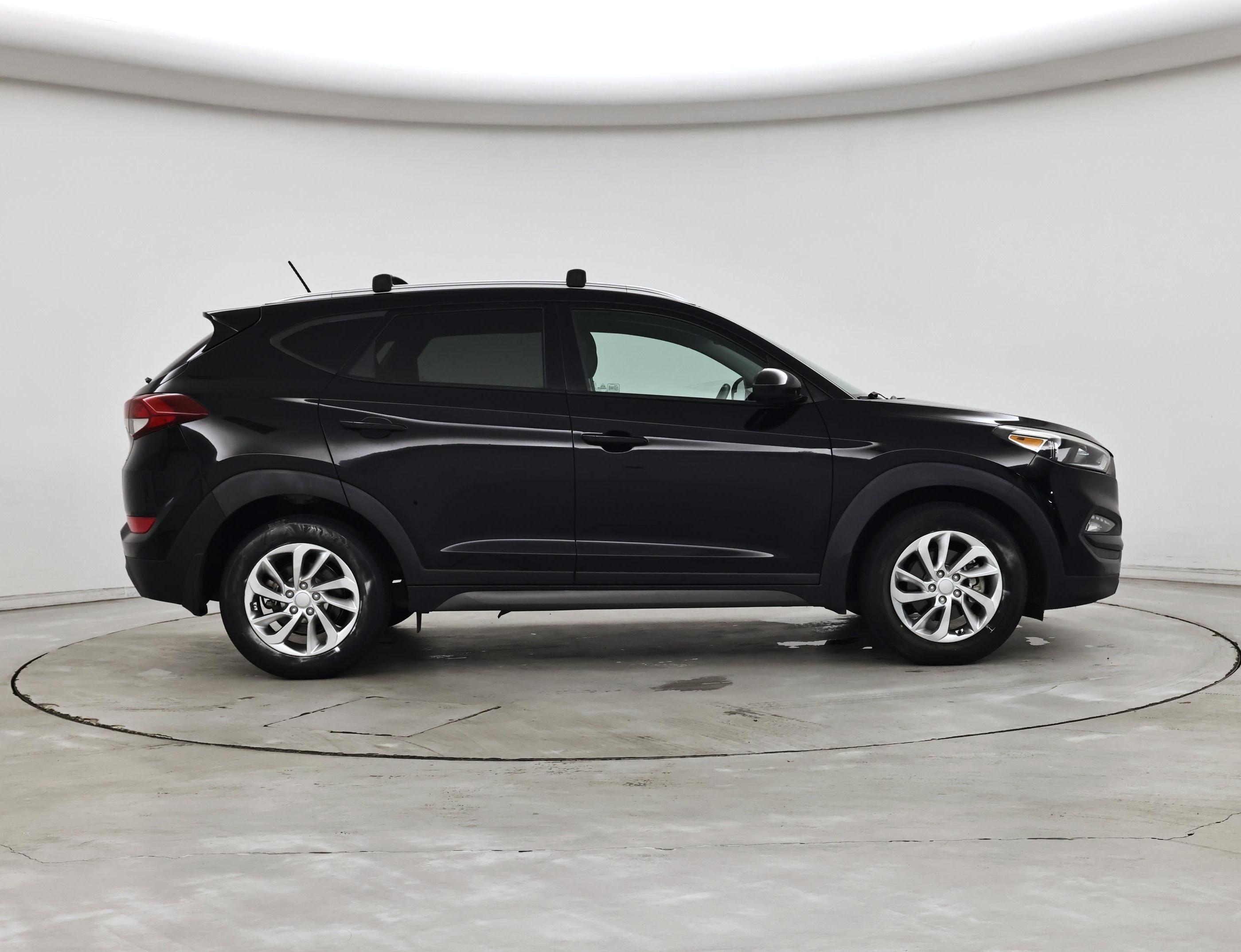 Thumbnail: 2016 Hyundai Tucson - 7
