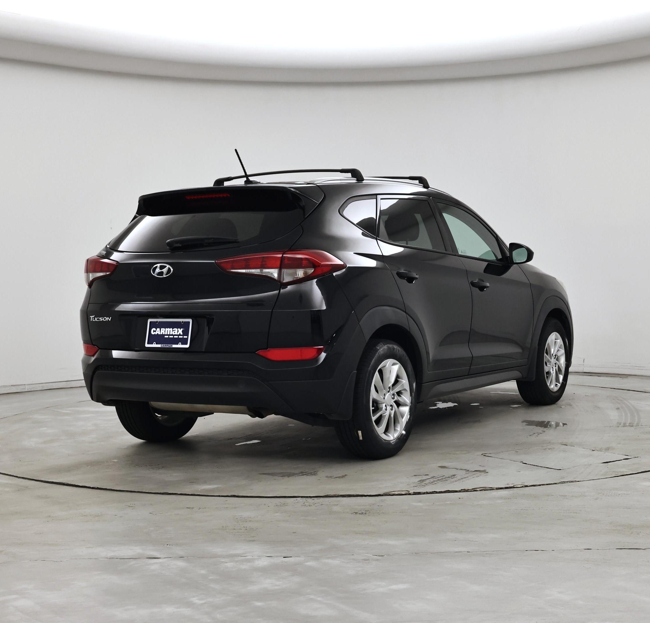 Thumbnail: 2016 Hyundai Tucson - 8