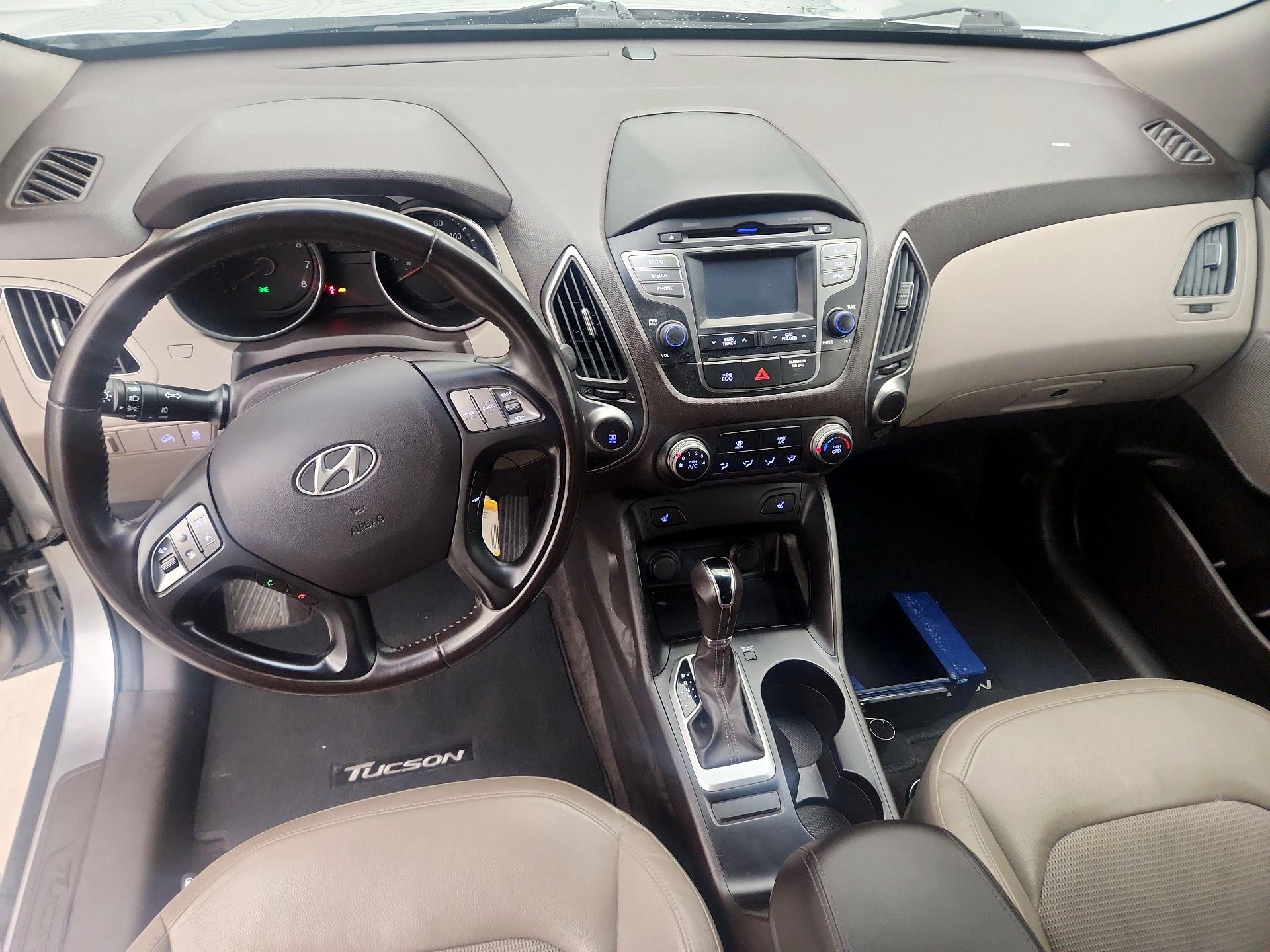 Thumbnail: 2015 Hyundai Tucson - 9