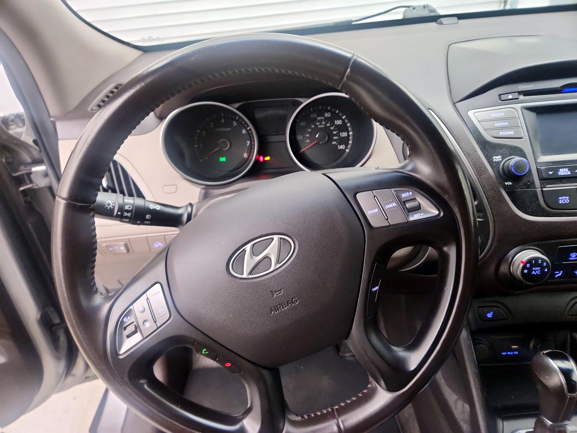 Thumbnail: 2015 Hyundai Tucson - 10