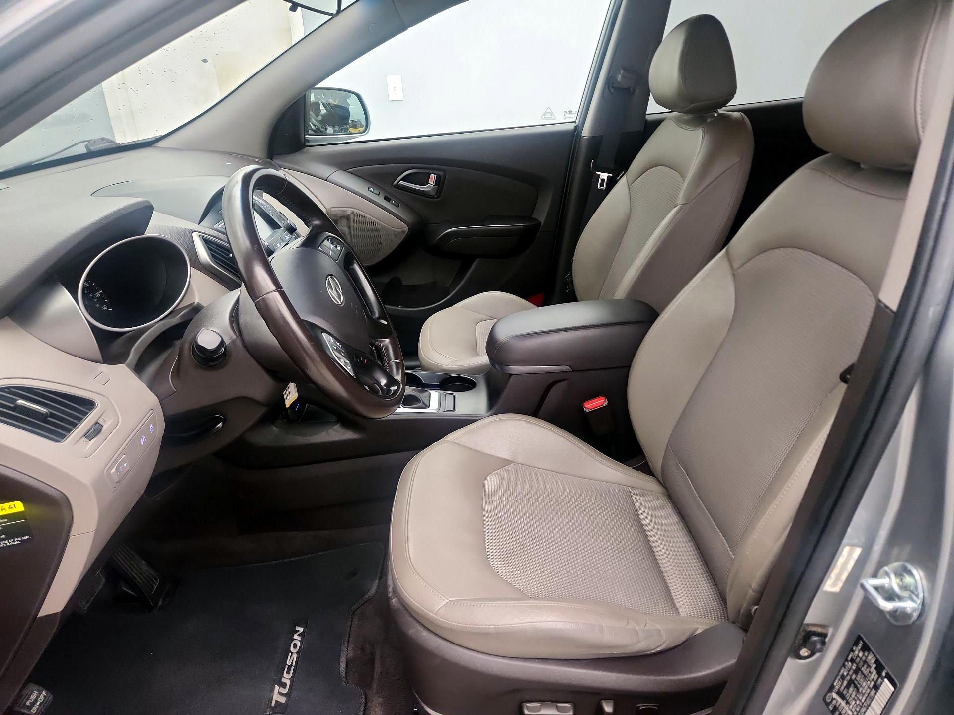 Thumbnail: 2015 Hyundai Tucson - 11