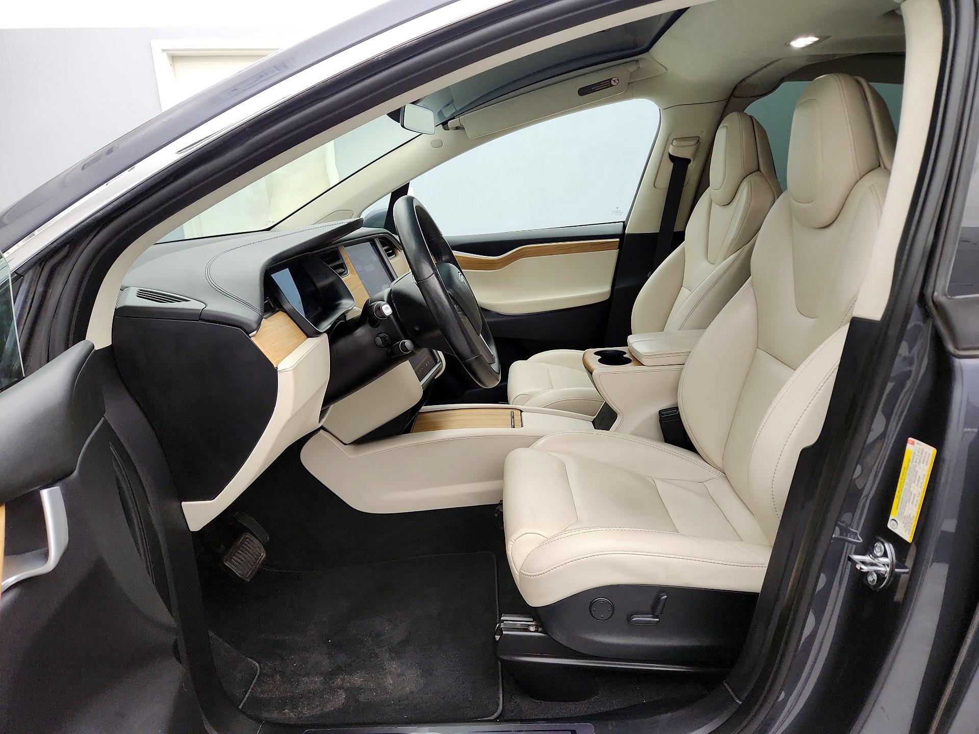 Thumbnail: 2019 Tesla Model X - 11