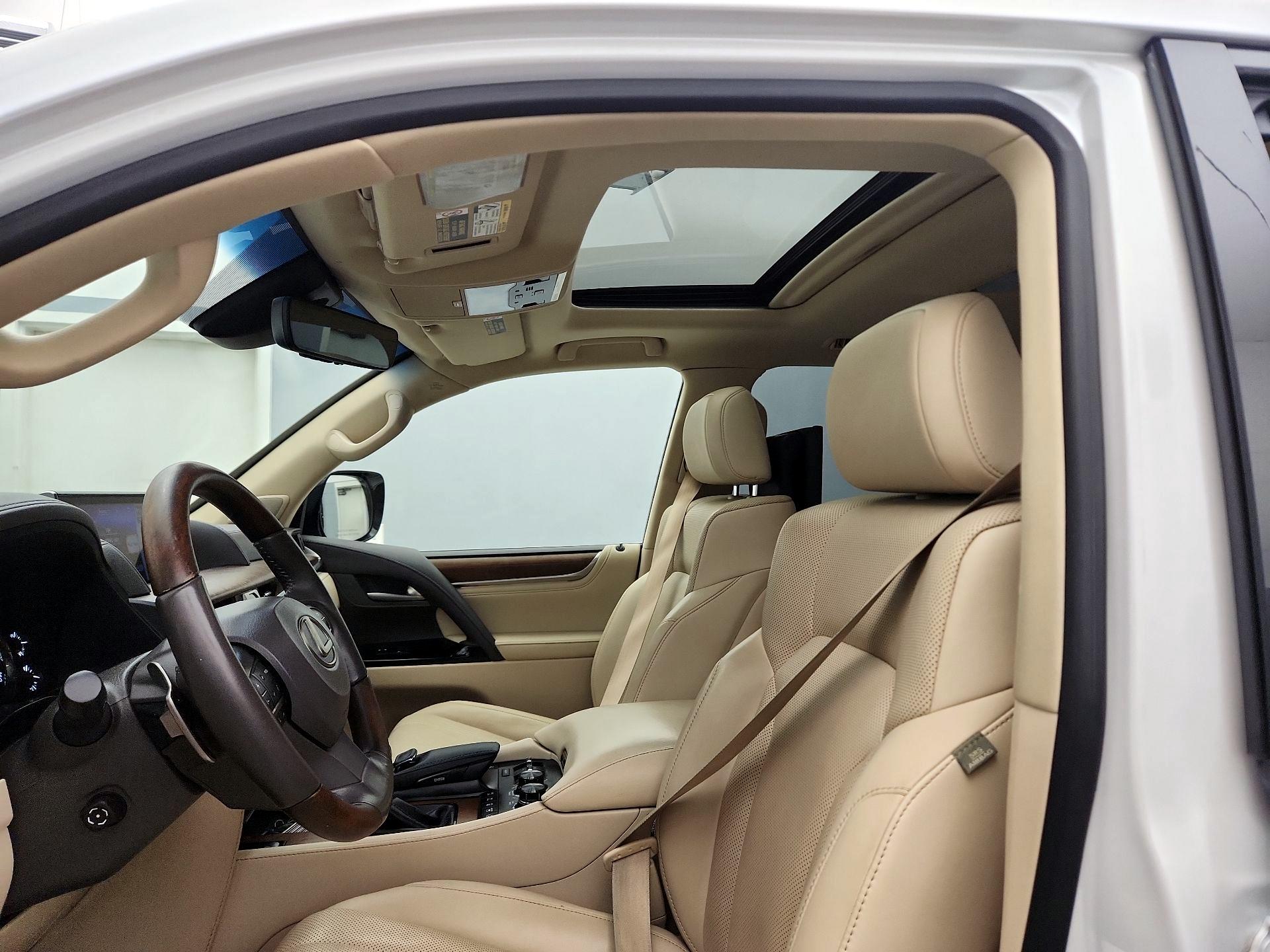 Thumbnail: 2019 Lexus LX - 19