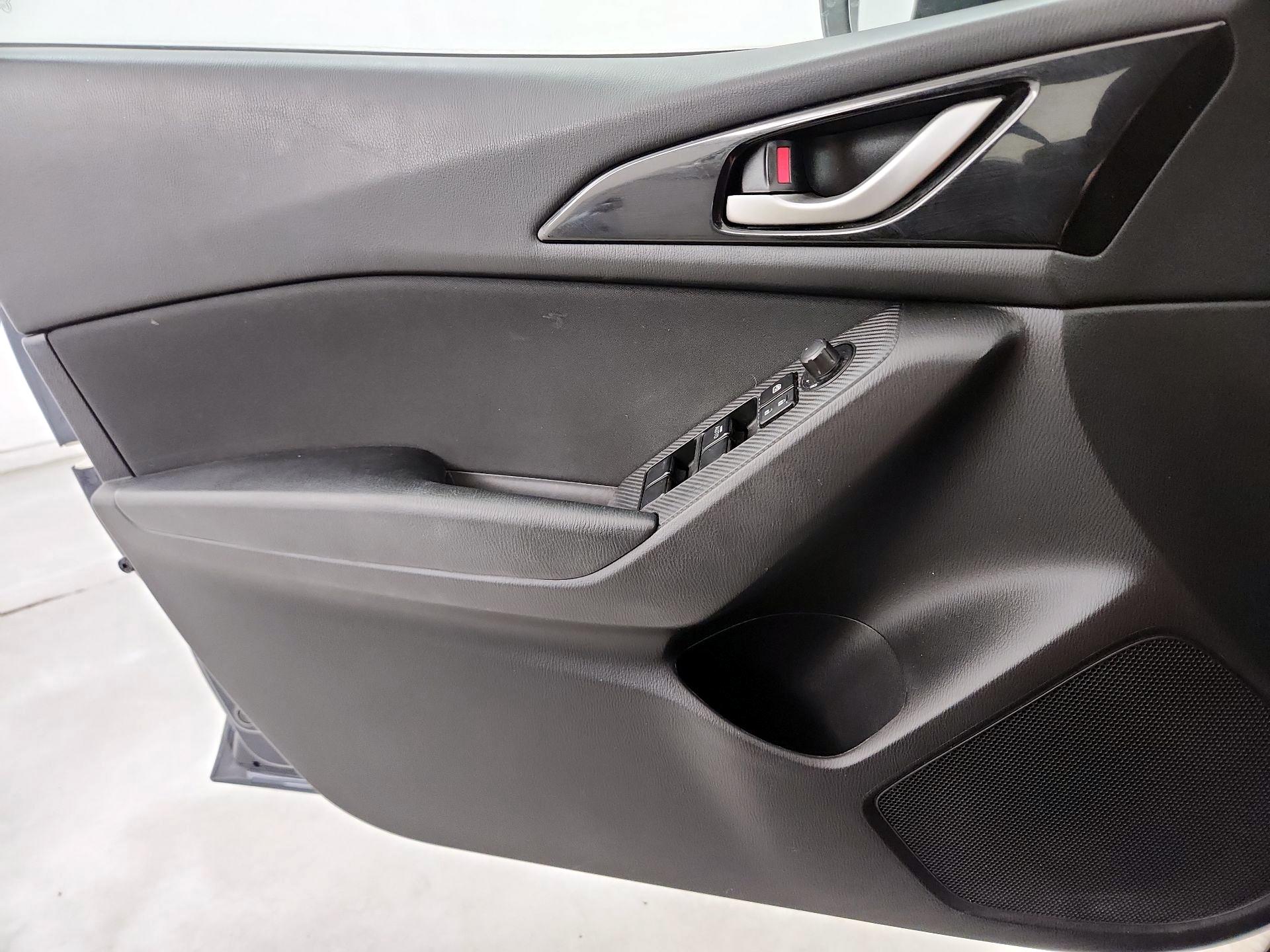 Thumbnail: 2016 Mazda Mazda3 - 12