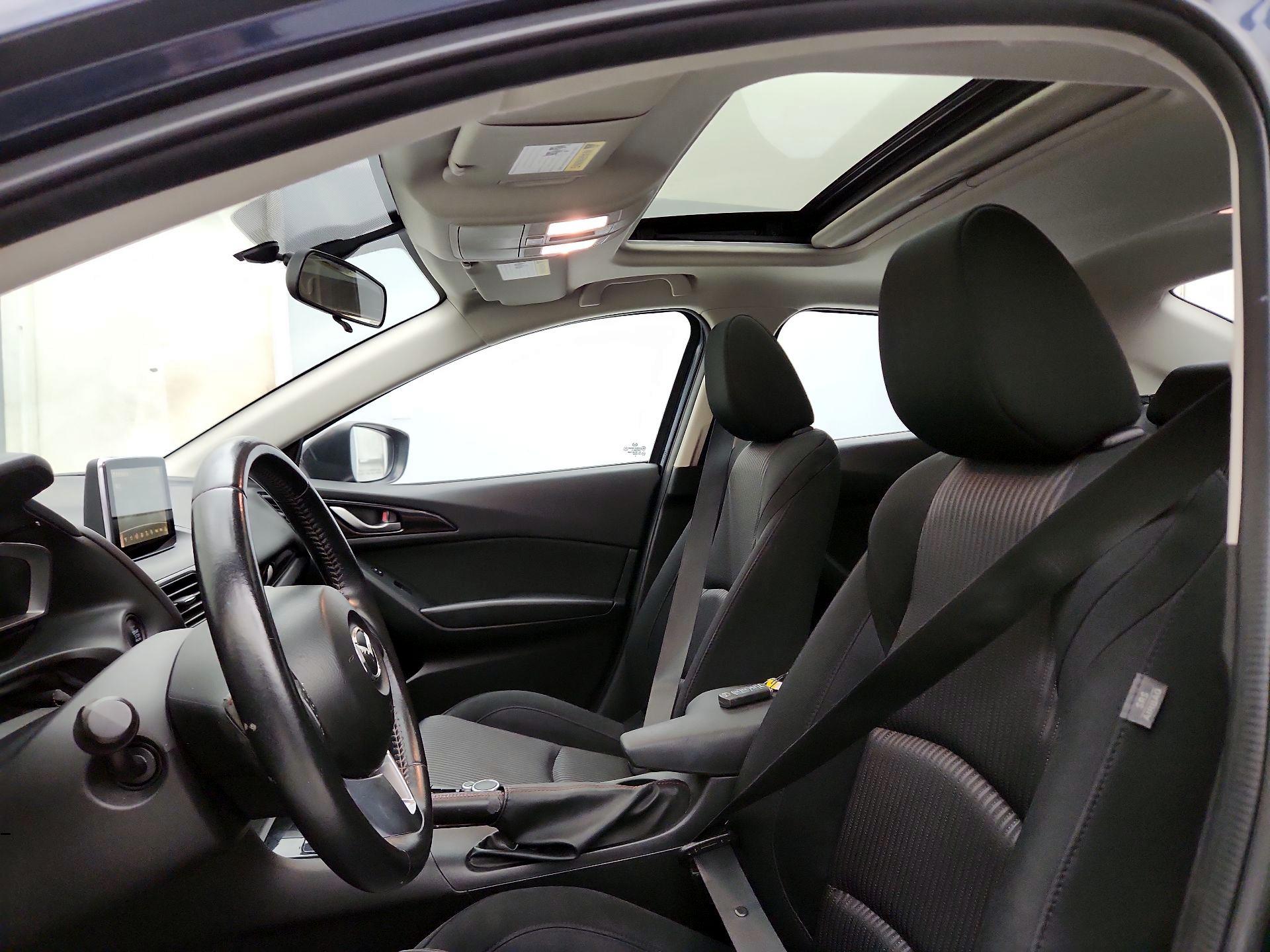 Thumbnail: 2016 Mazda Mazda3 - 19