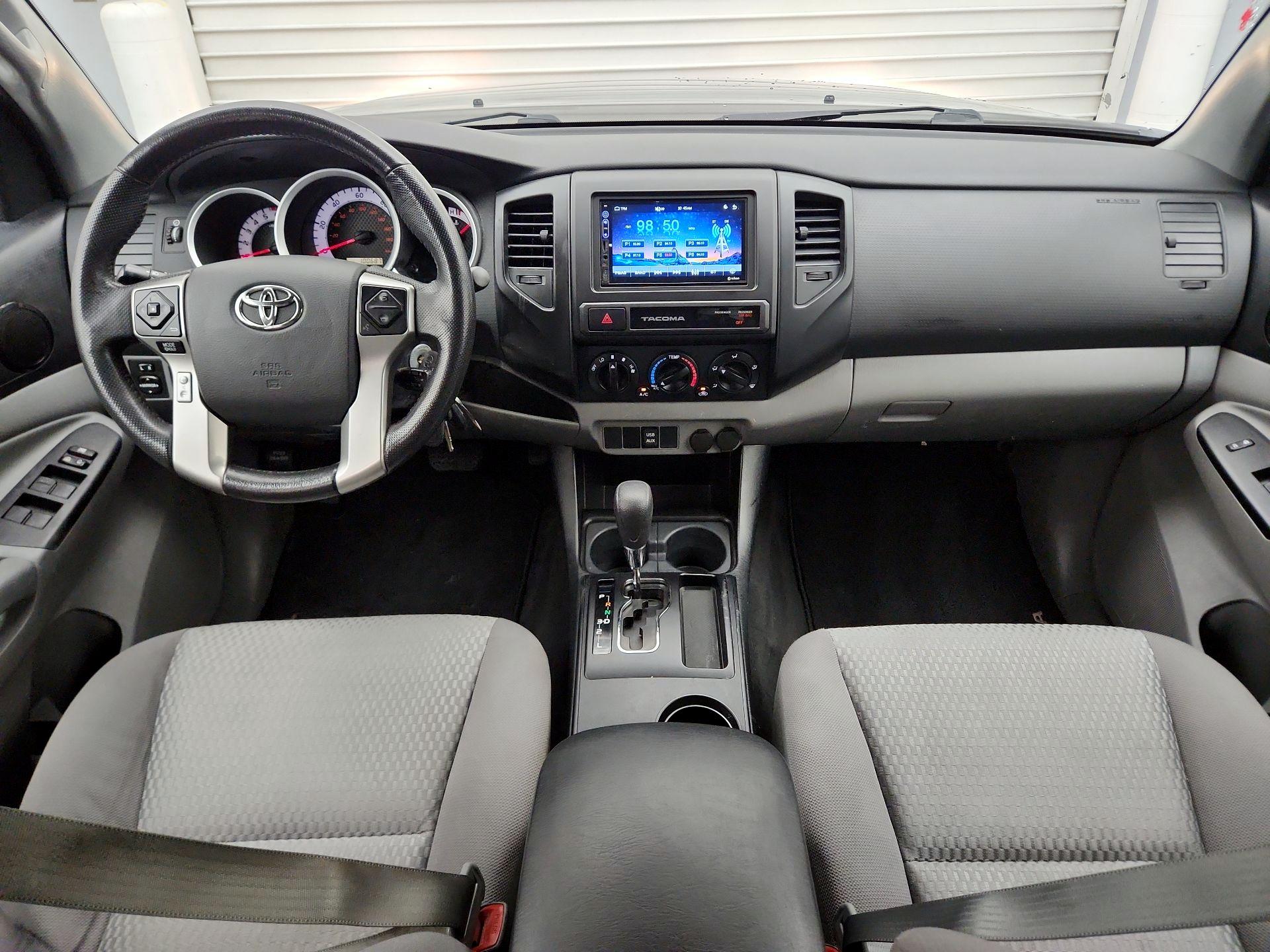 Thumbnail: 2015 Toyota Tacoma - 9