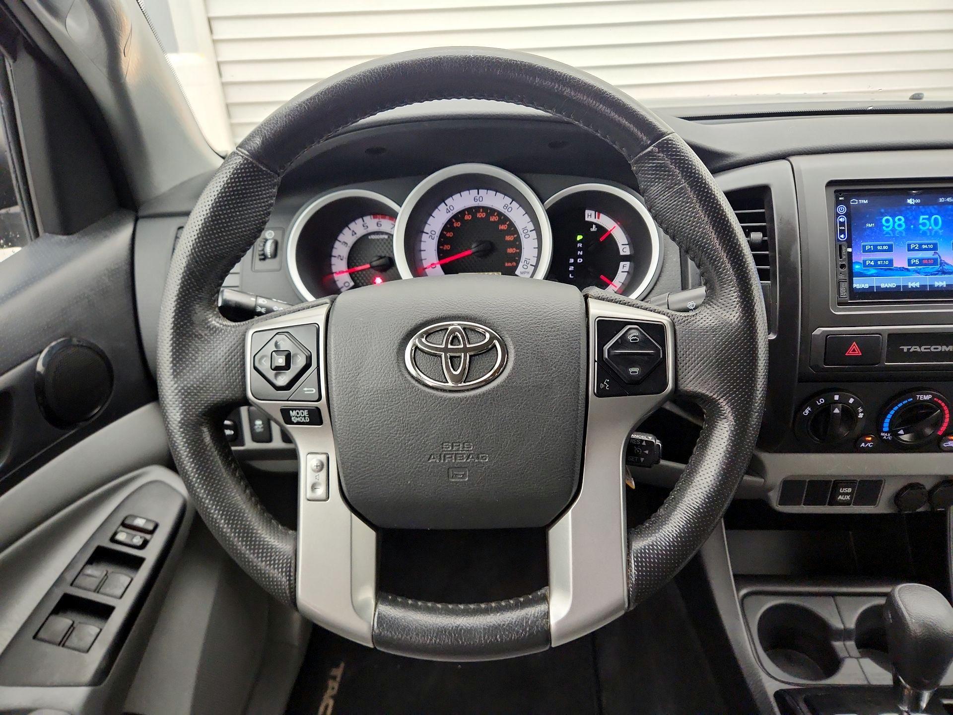 Thumbnail: 2015 Toyota Tacoma - 10
