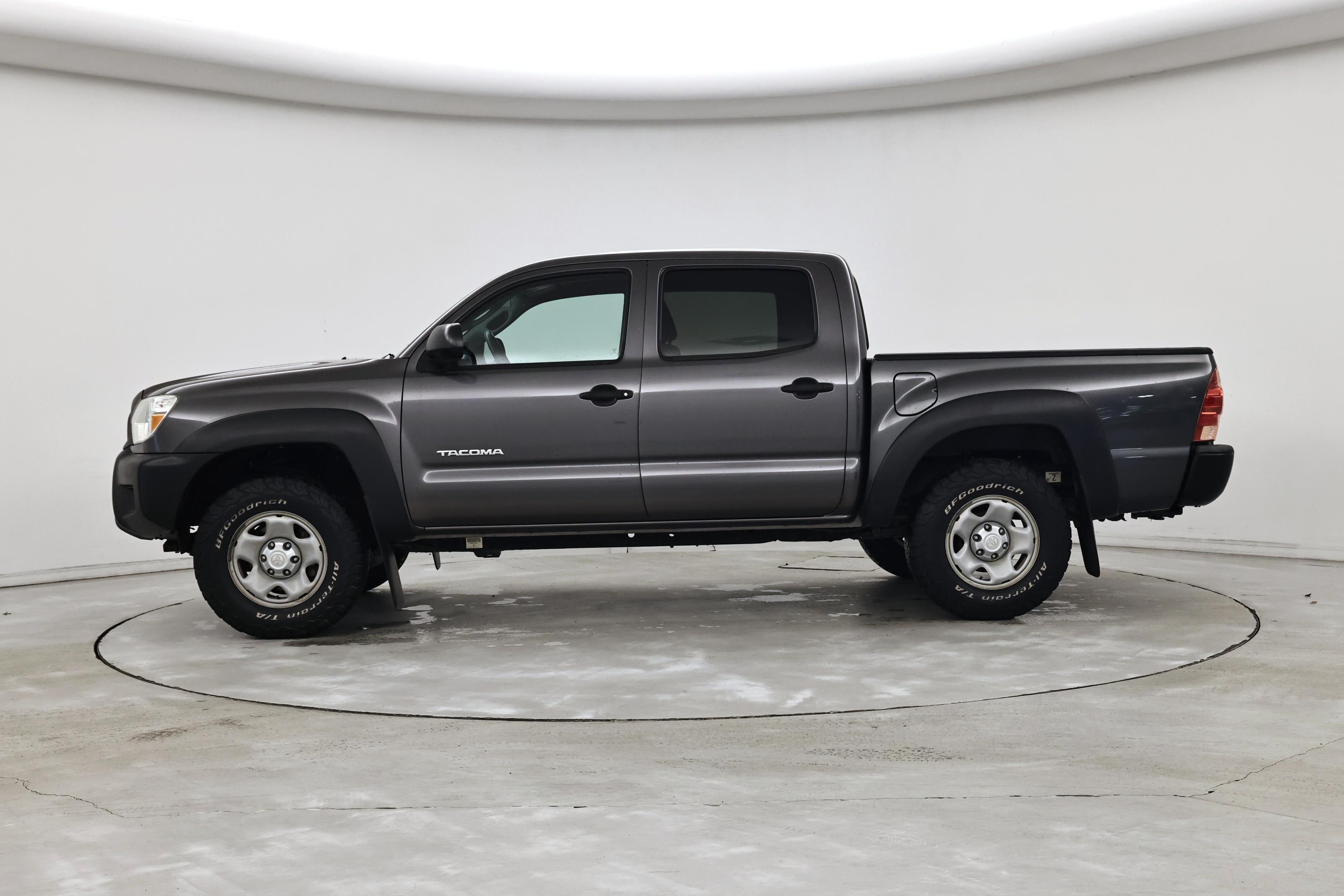 Thumbnail: 2015 Toyota Tacoma - 3