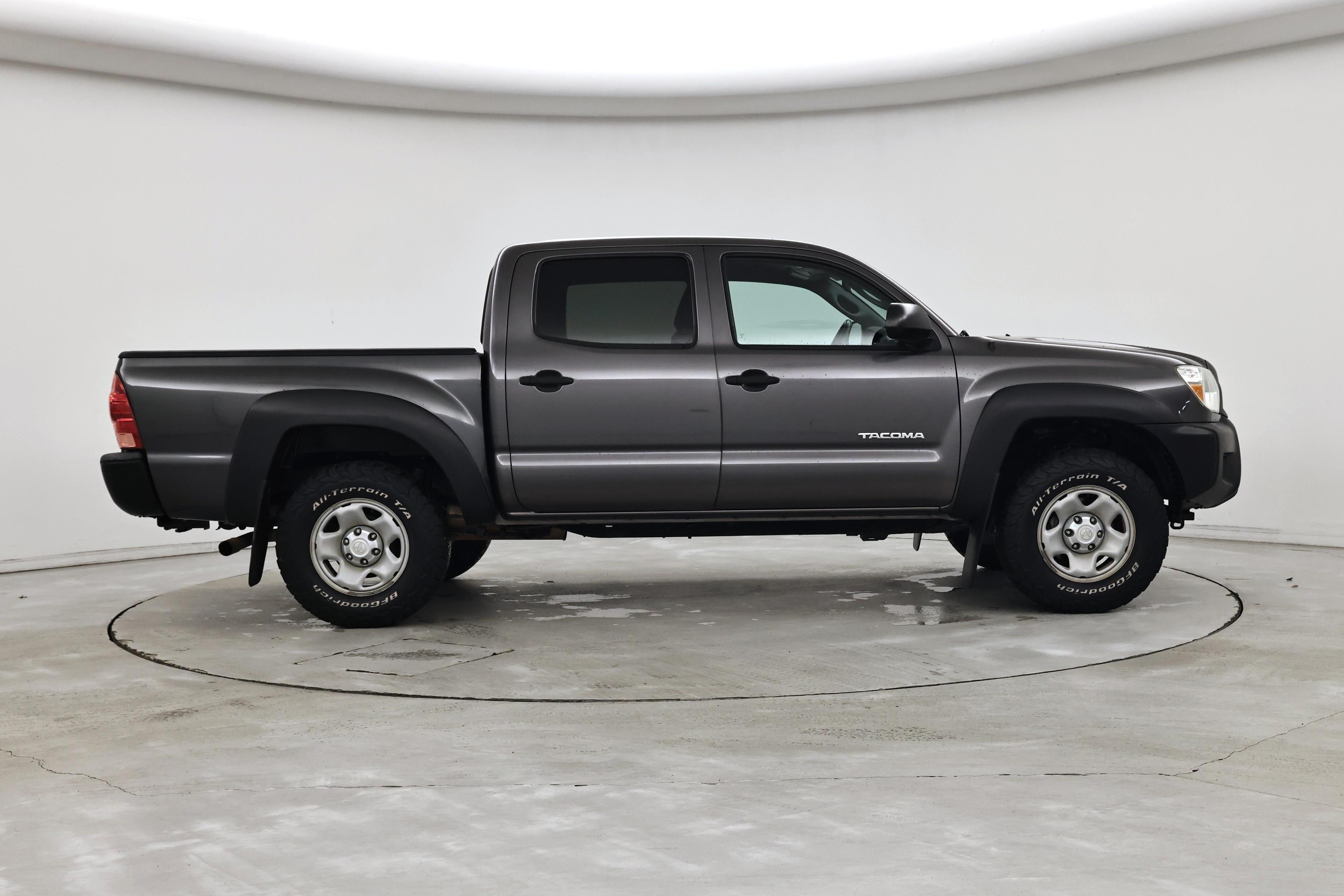 Thumbnail: 2015 Toyota Tacoma - 7