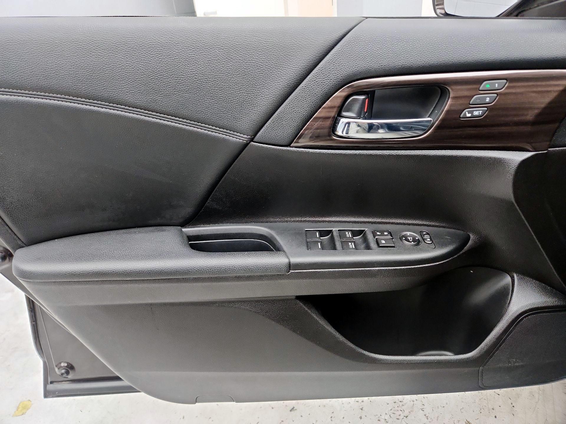 Thumbnail: 2016 Honda Accord - 12