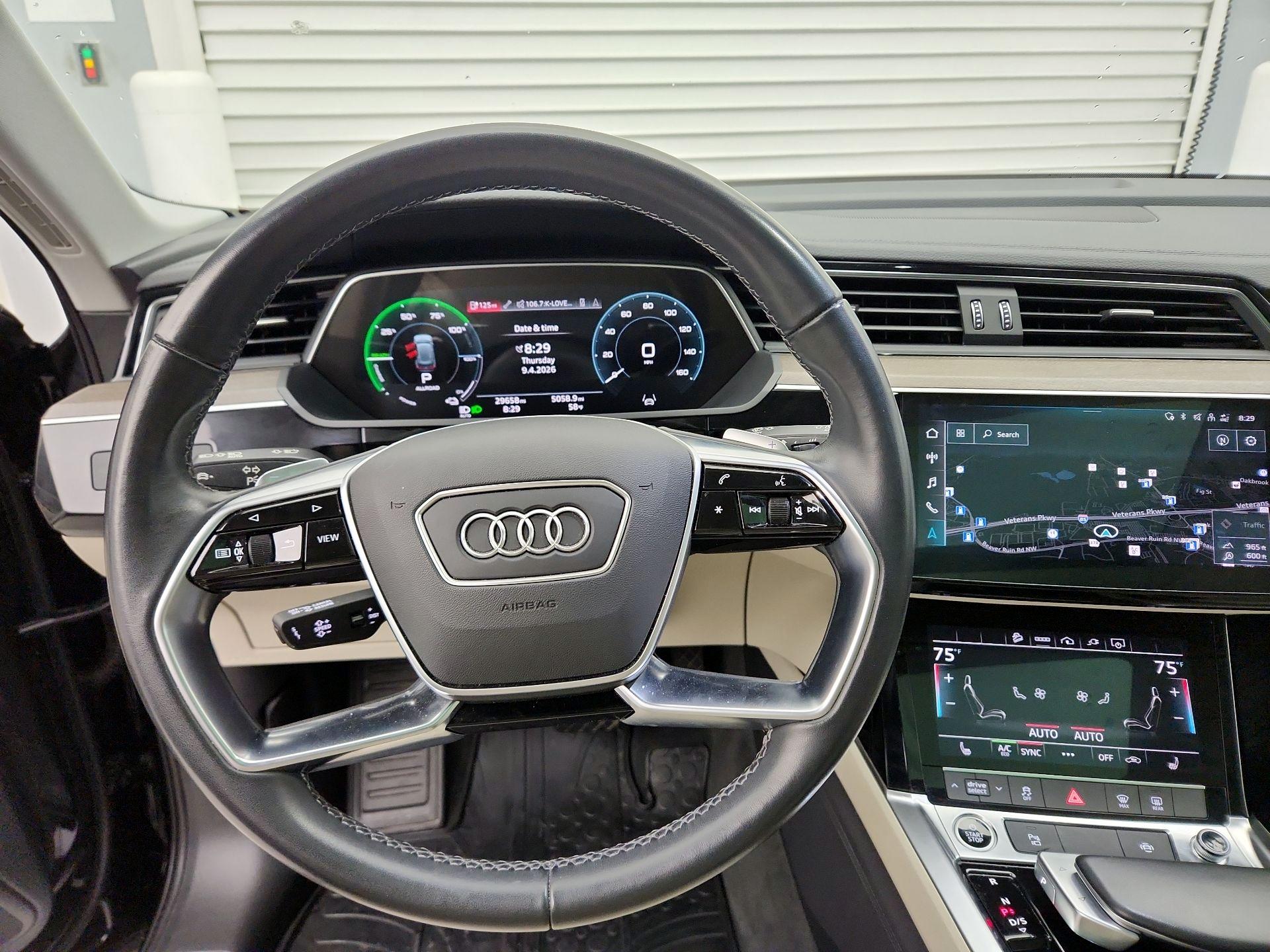 Thumbnail: 2024 Audi Q8 e-tron - 10