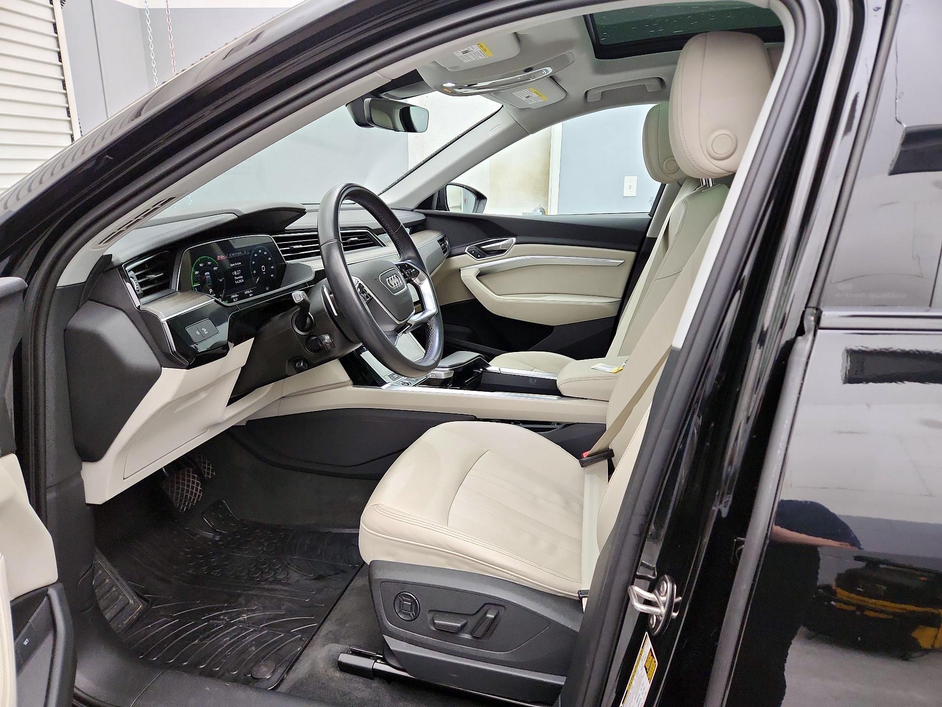 Thumbnail: 2024 Audi Q8 e-tron - 11