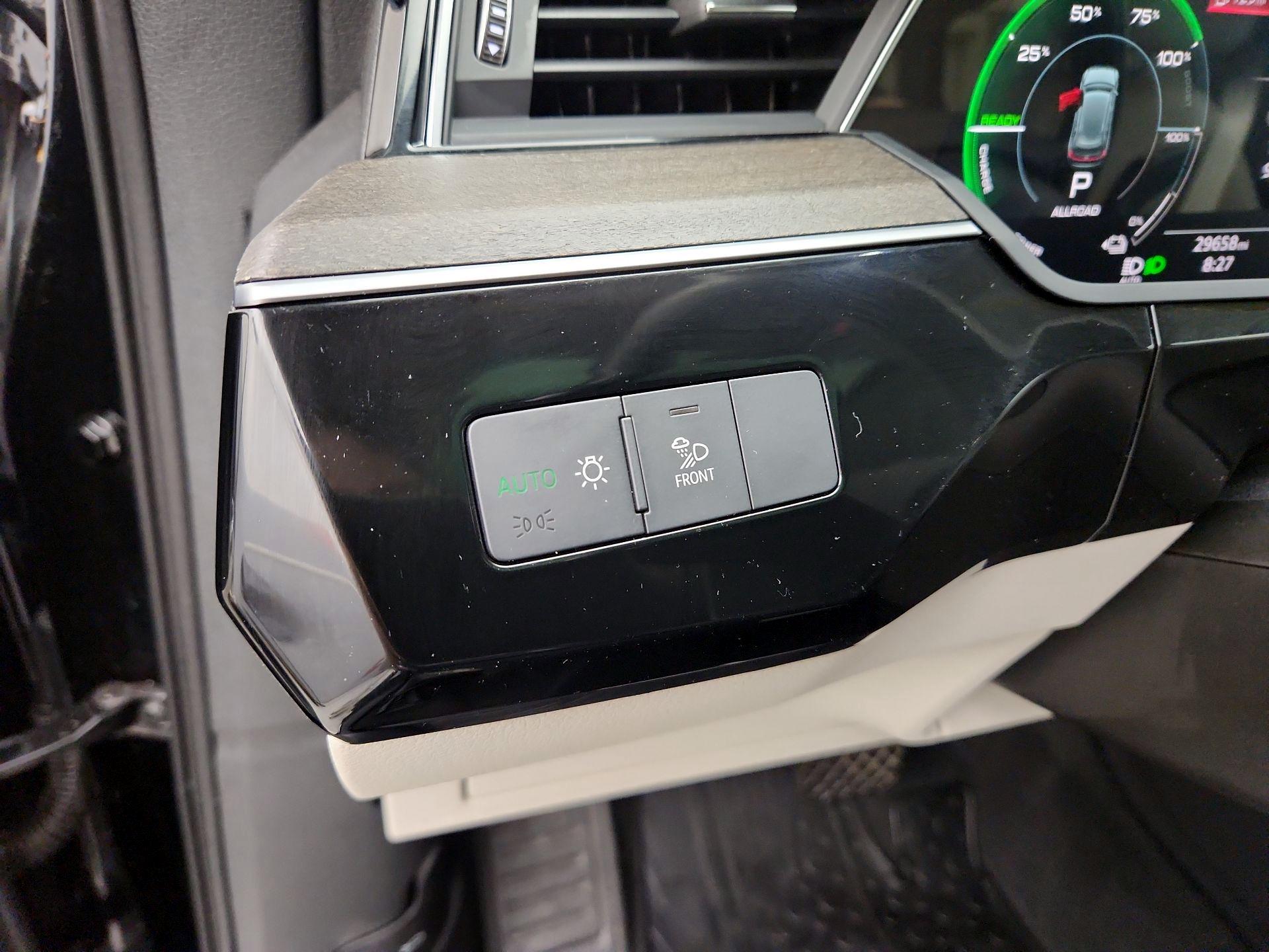 Thumbnail: 2024 Audi Q8 e-tron - 13