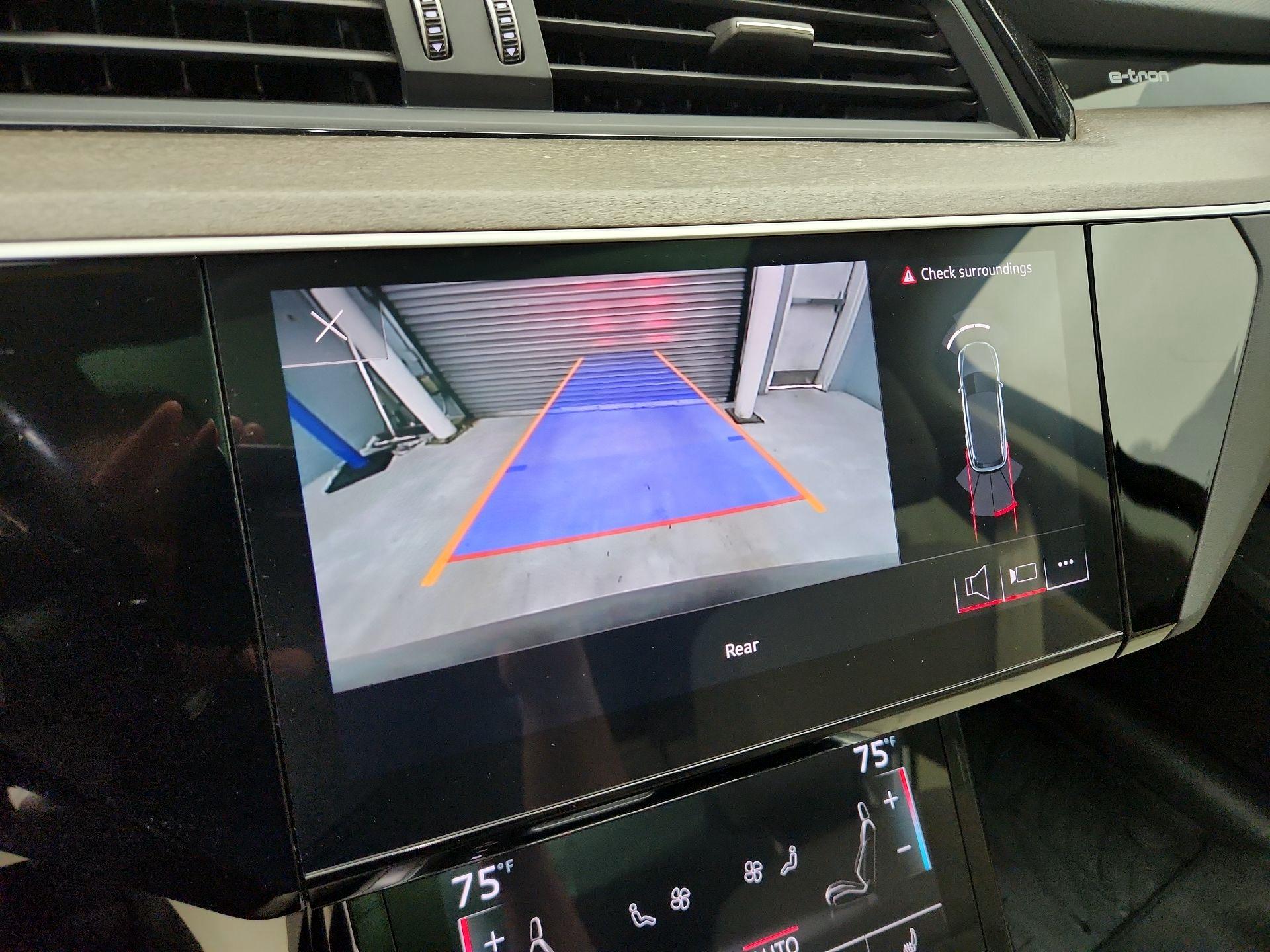 Thumbnail: 2024 Audi Q8 e-tron - 15