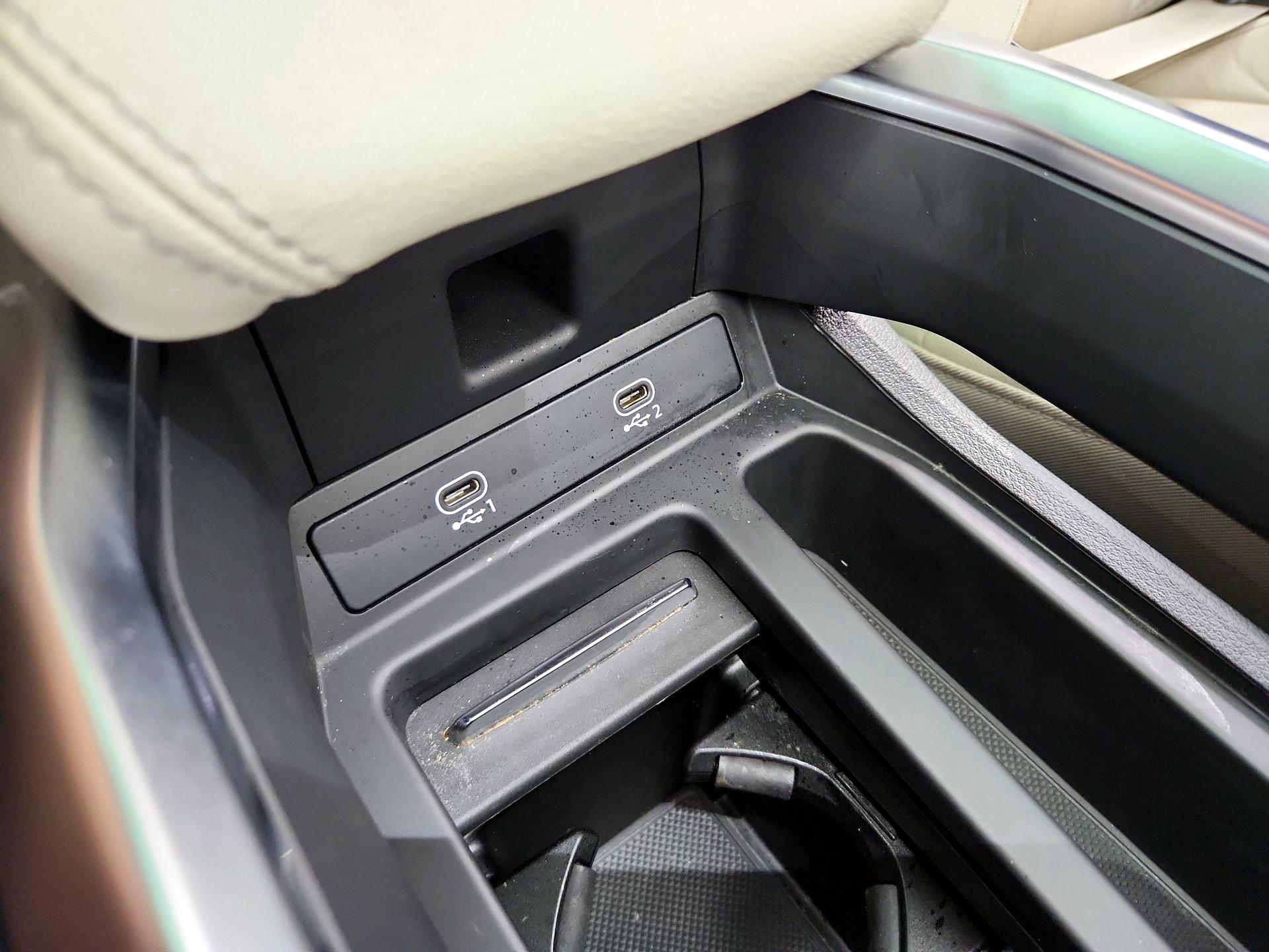 Thumbnail: 2024 Audi Q8 e-tron - 19