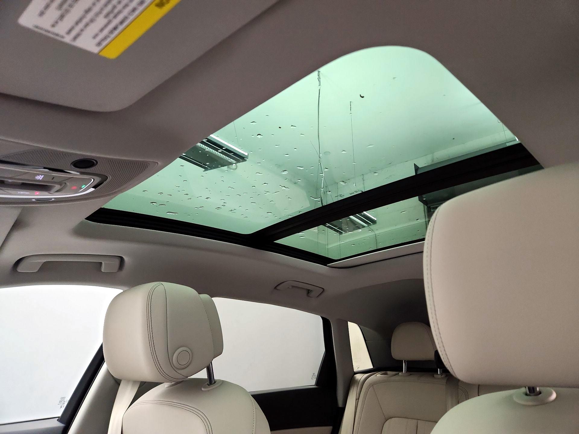 Thumbnail: 2024 Audi Q8 e-tron - 20