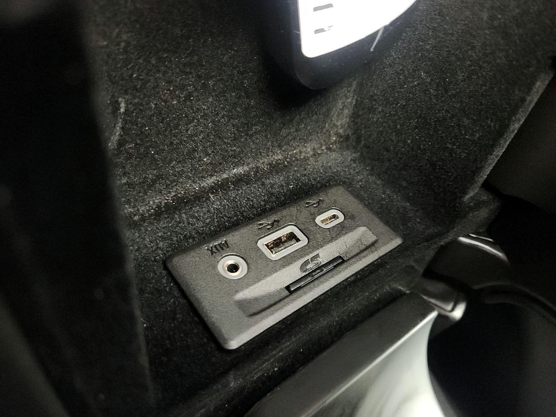 Thumbnail: 2021 Chevrolet Corvette - 19