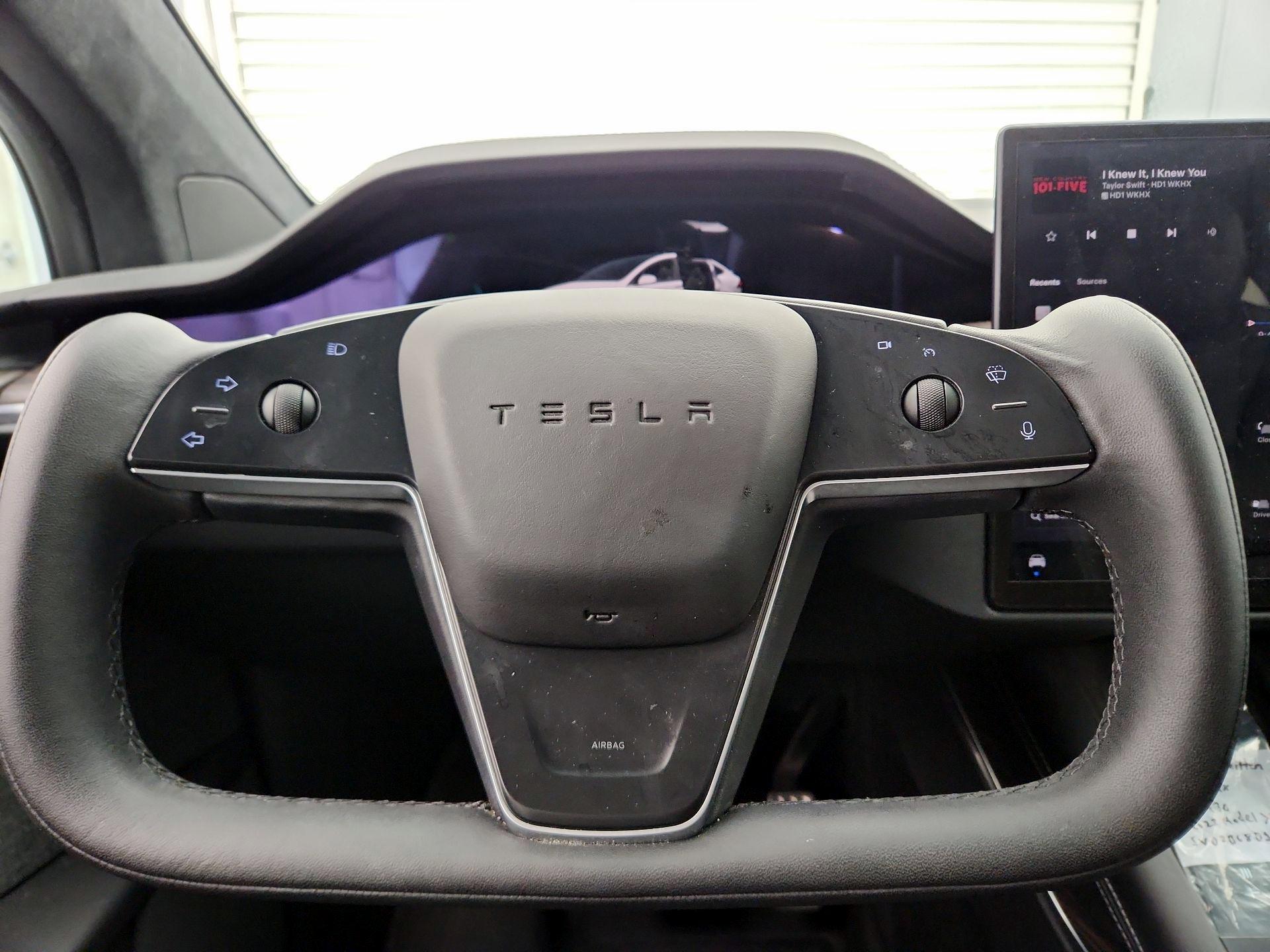 Thumbnail: 2023 Tesla Model X - 10