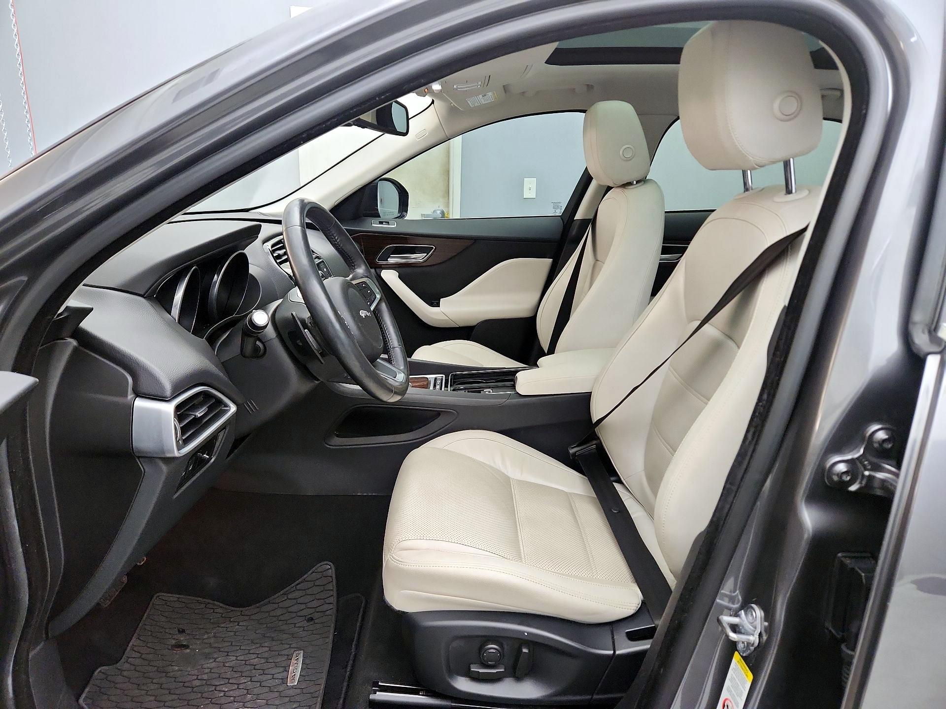 Thumbnail: 2018 Jaguar F-Pace - 11