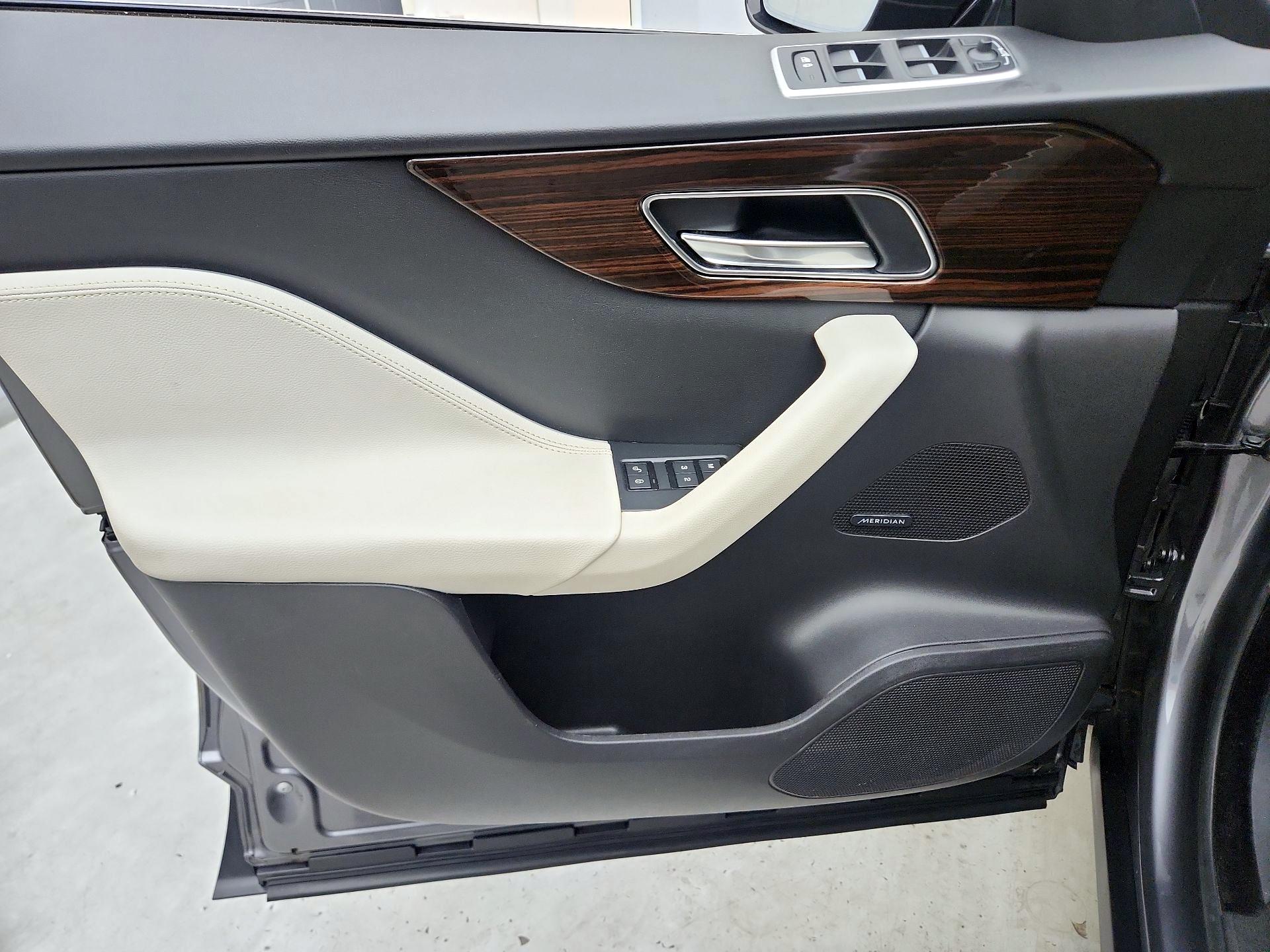 Thumbnail: 2018 Jaguar F-Pace - 12