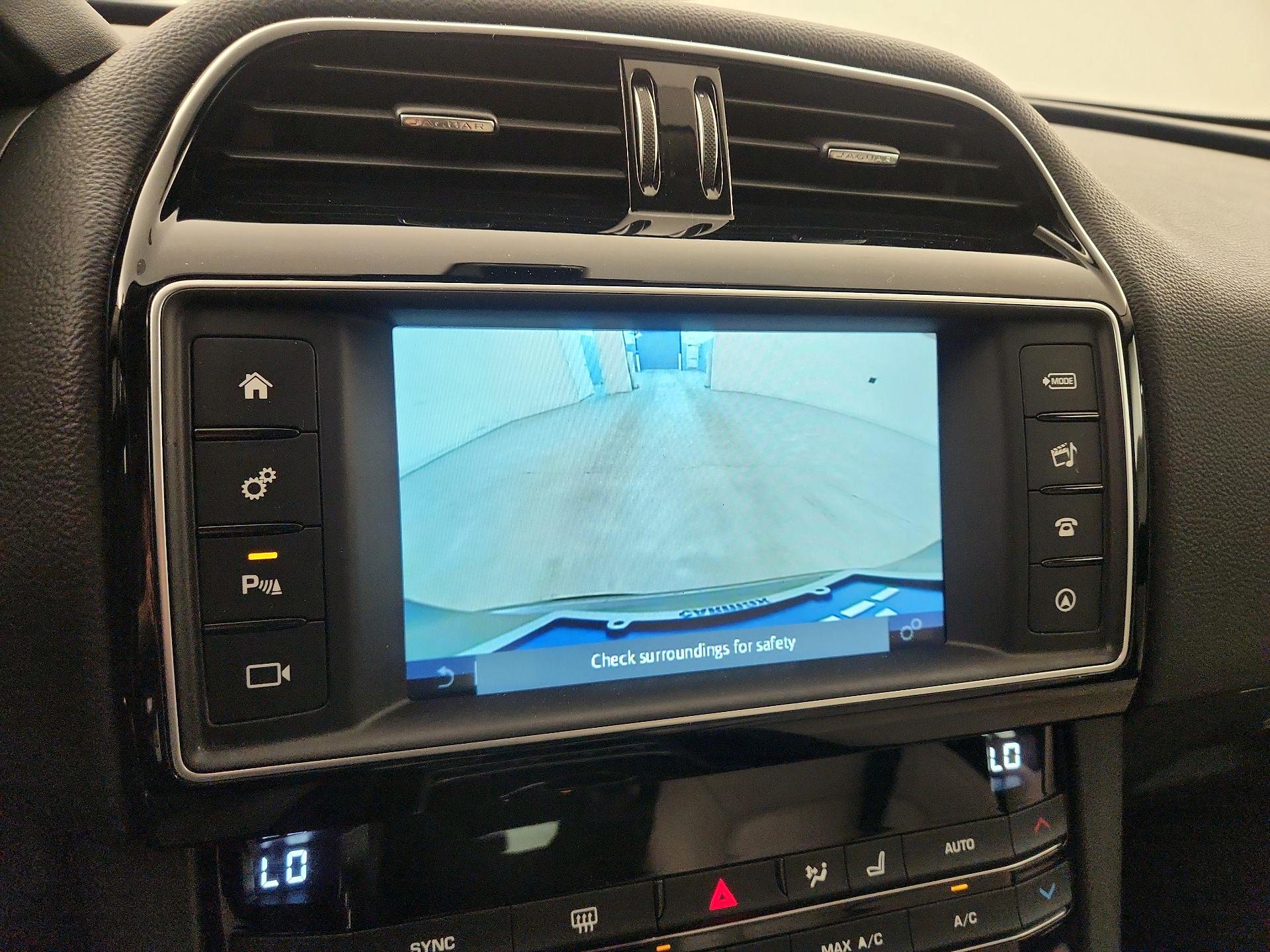 Thumbnail: 2018 Jaguar F-Pace - 14