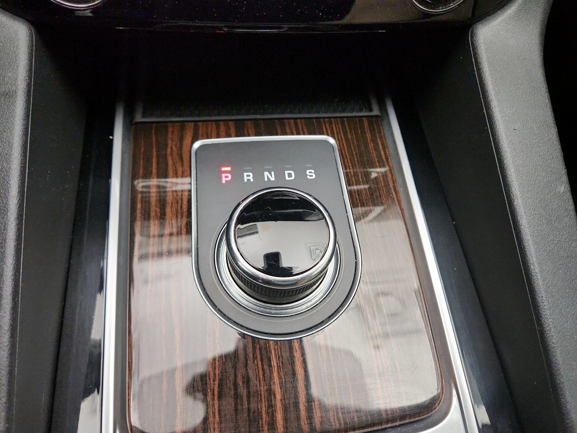 Thumbnail: 2018 Jaguar F-Pace - 17