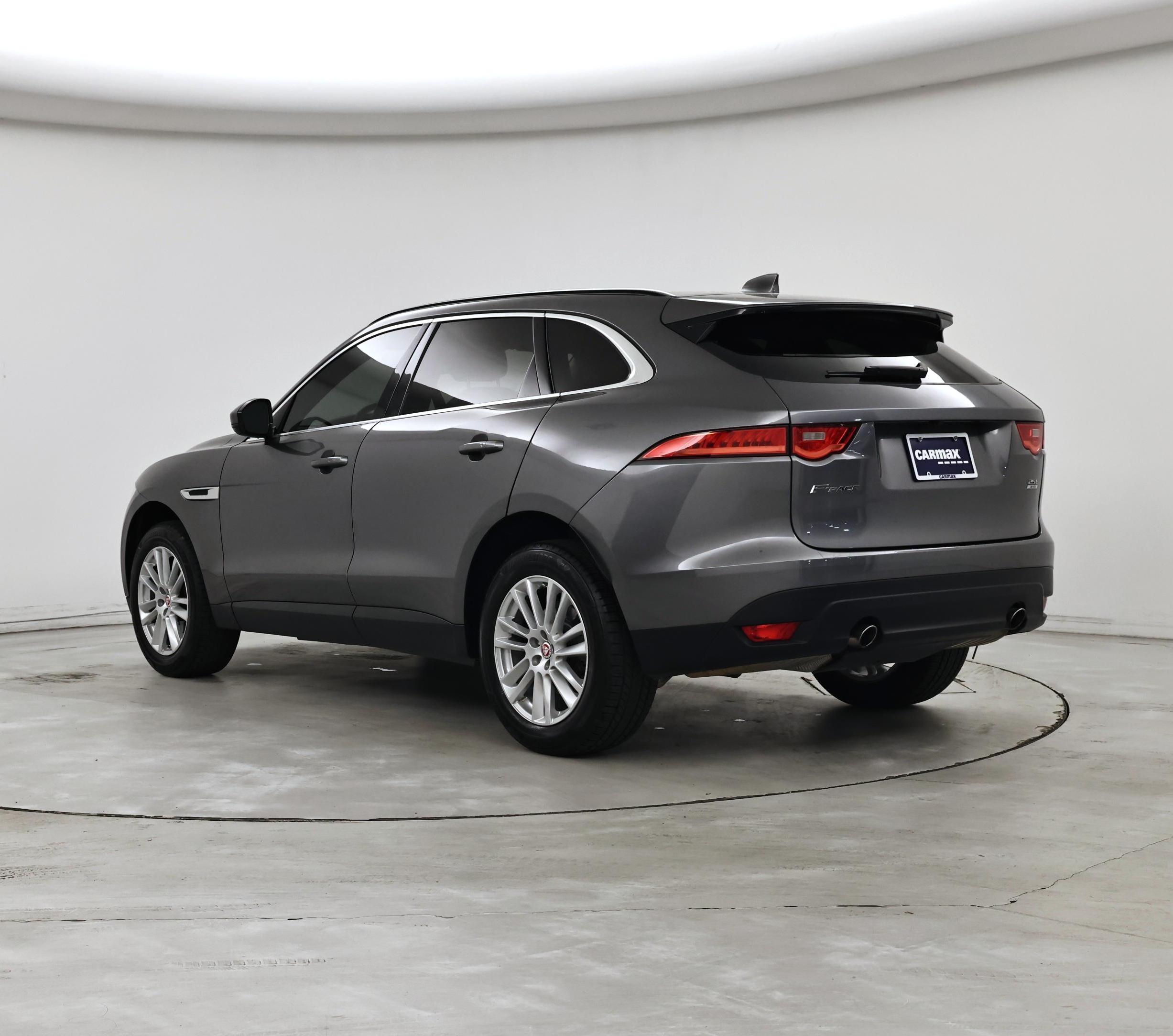 Thumbnail: 2018 Jaguar F-Pace - 2