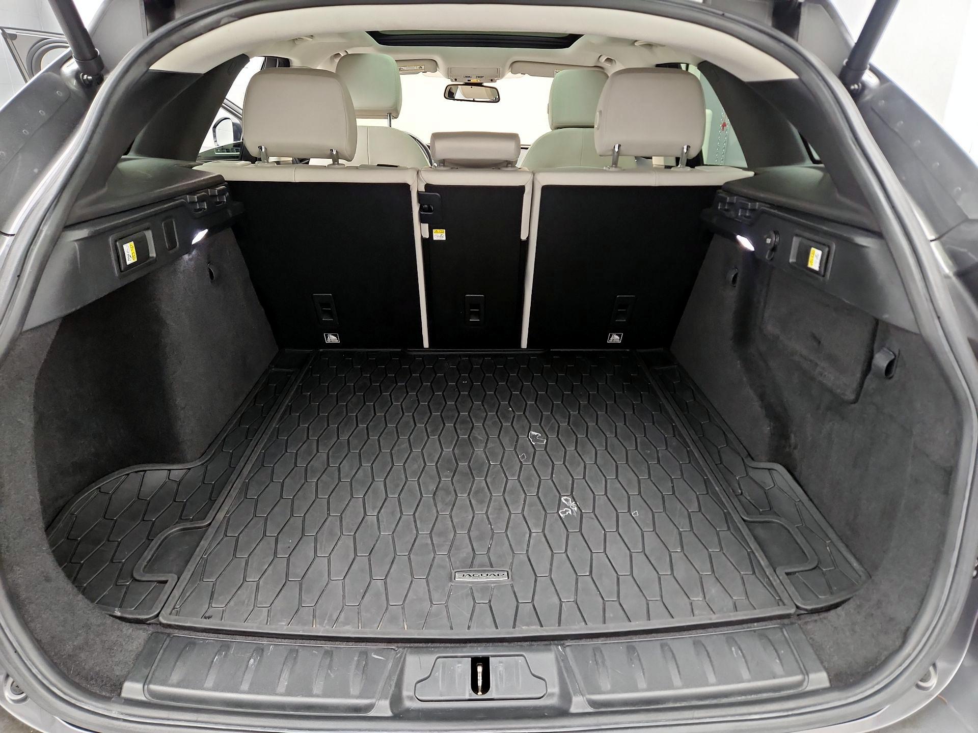 Thumbnail: 2018 Jaguar F-Pace - 20