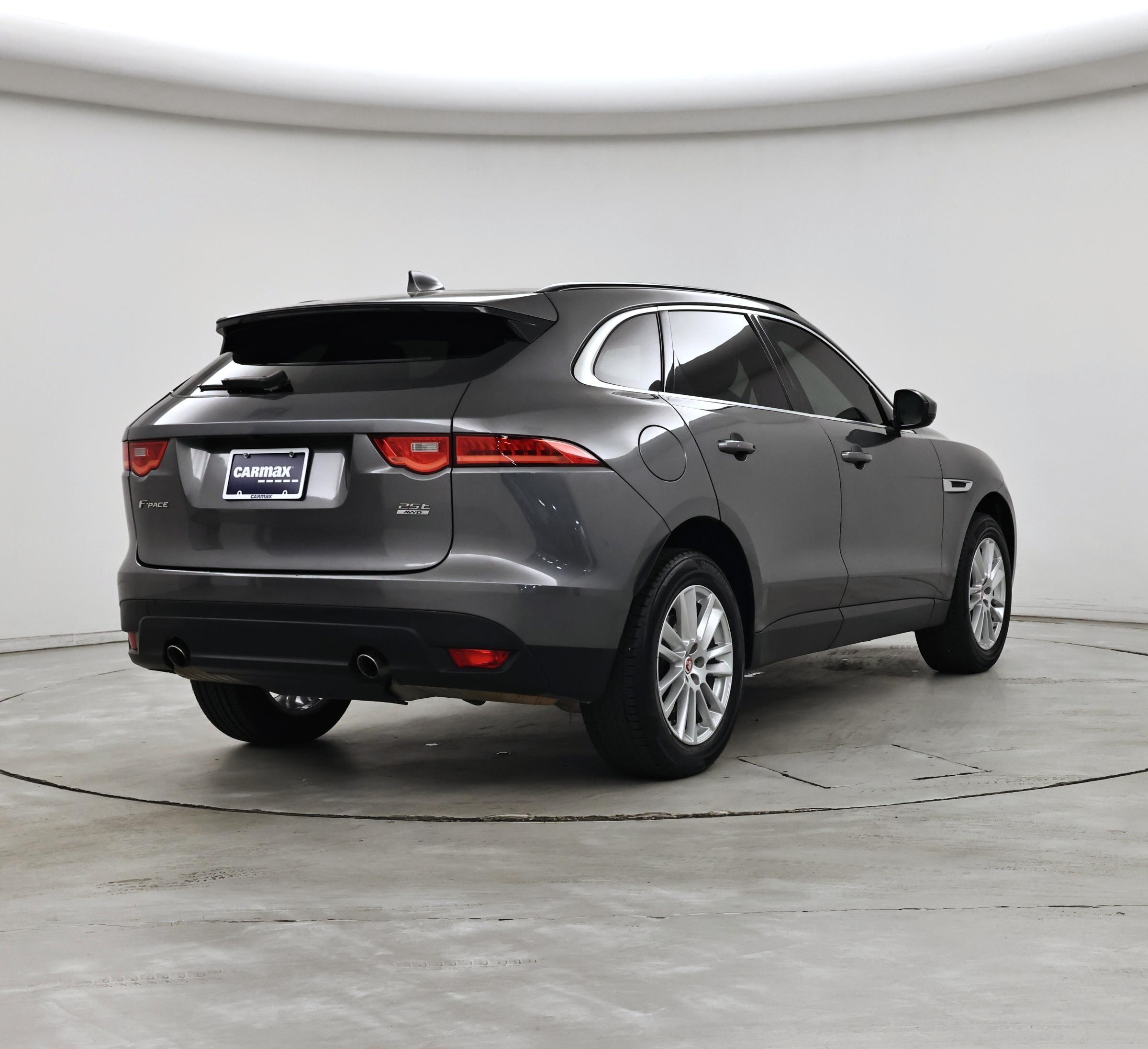 Thumbnail: 2018 Jaguar F-Pace - 8