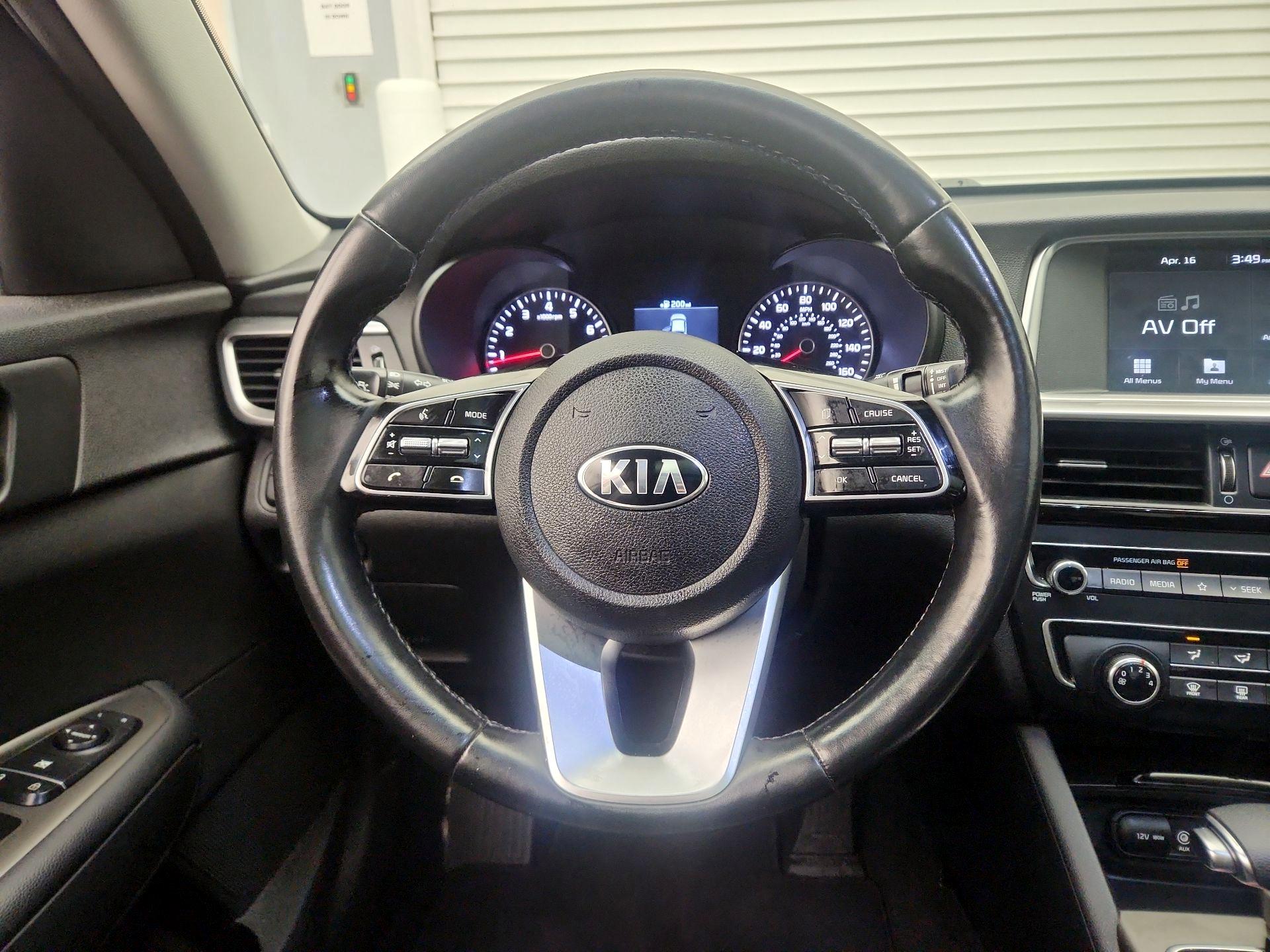 Thumbnail: 2020 Kia Optima - 10