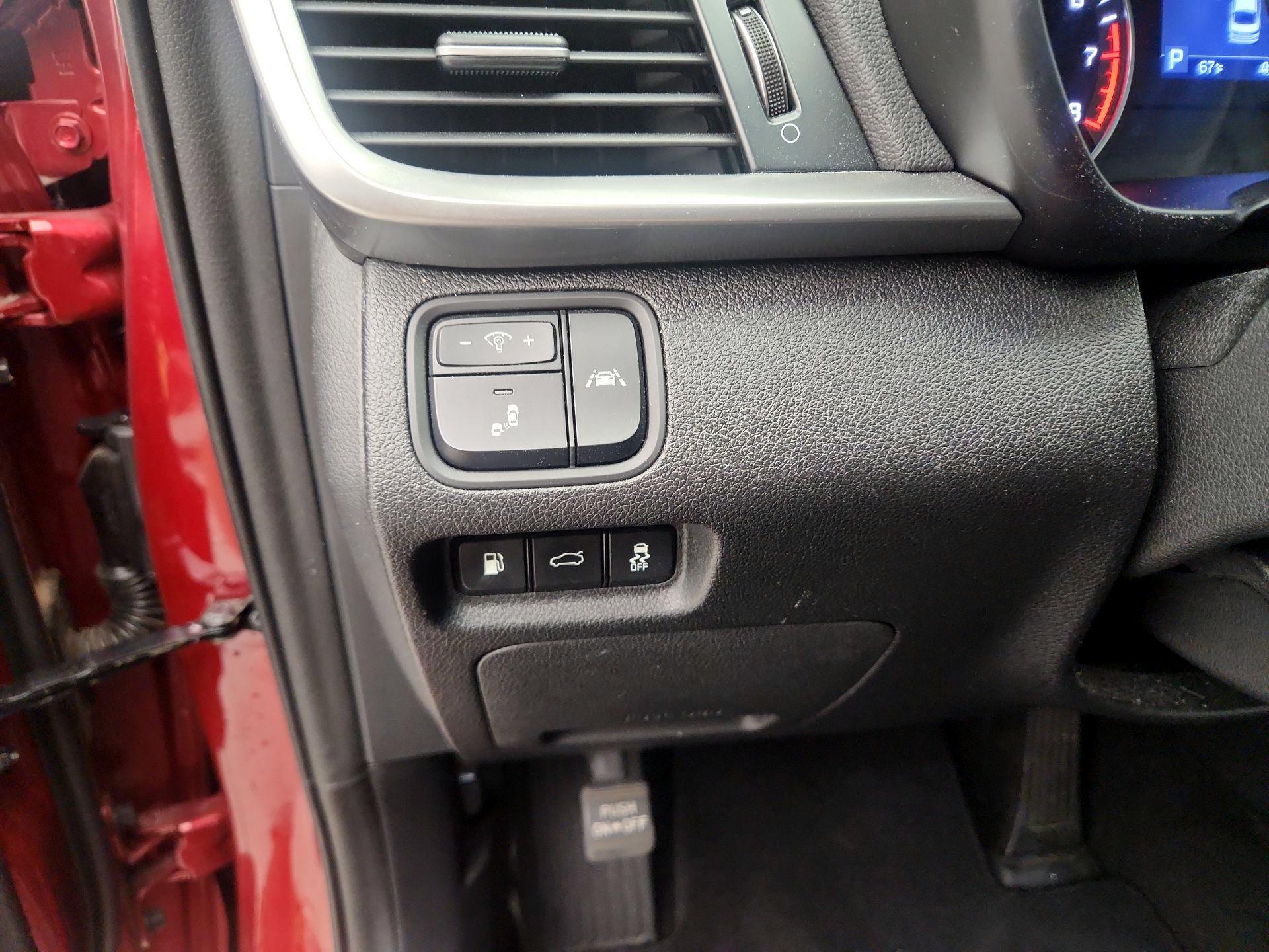 Thumbnail: 2020 Kia Optima - 13