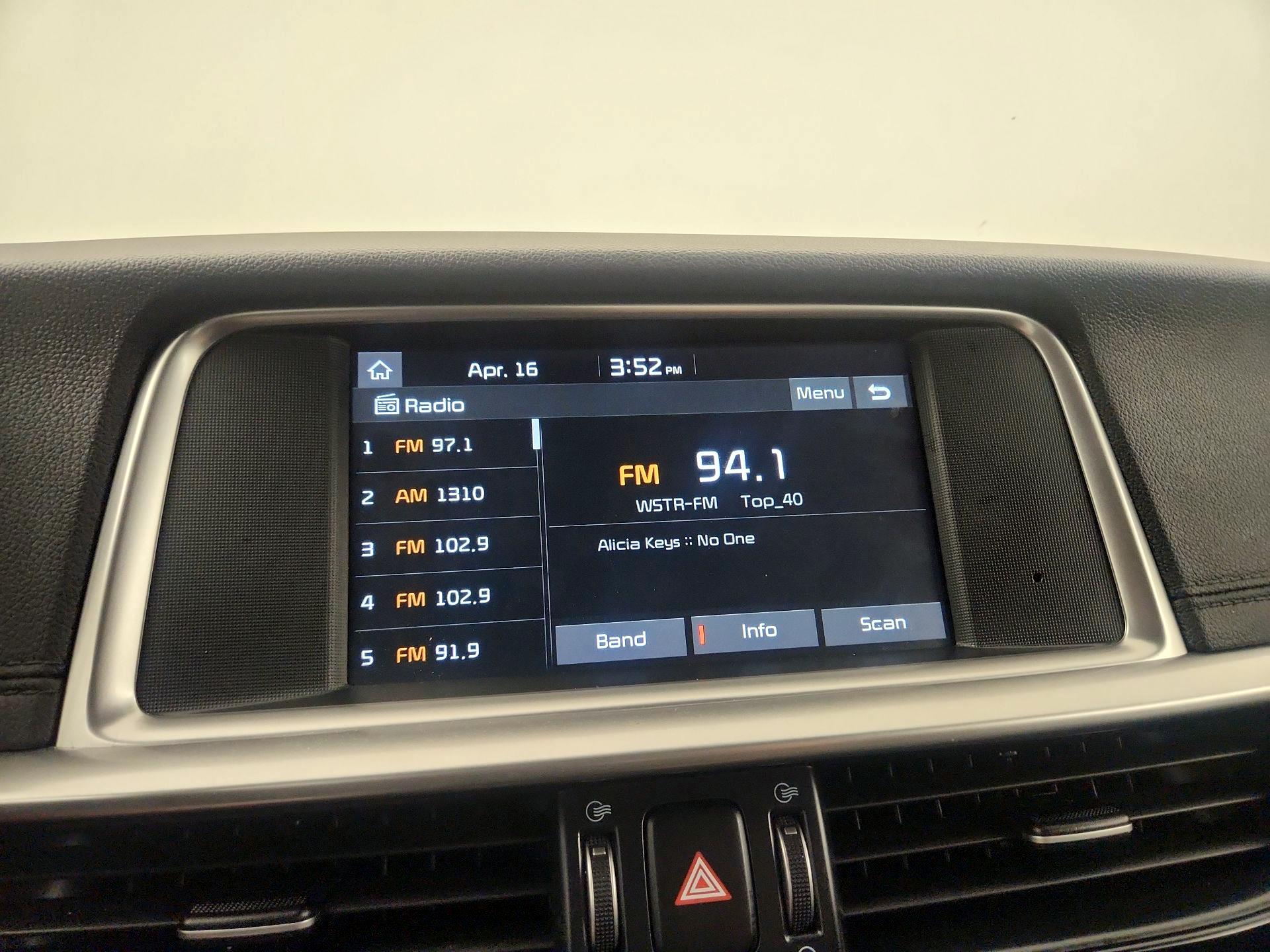 Thumbnail: 2020 Kia Optima - 15