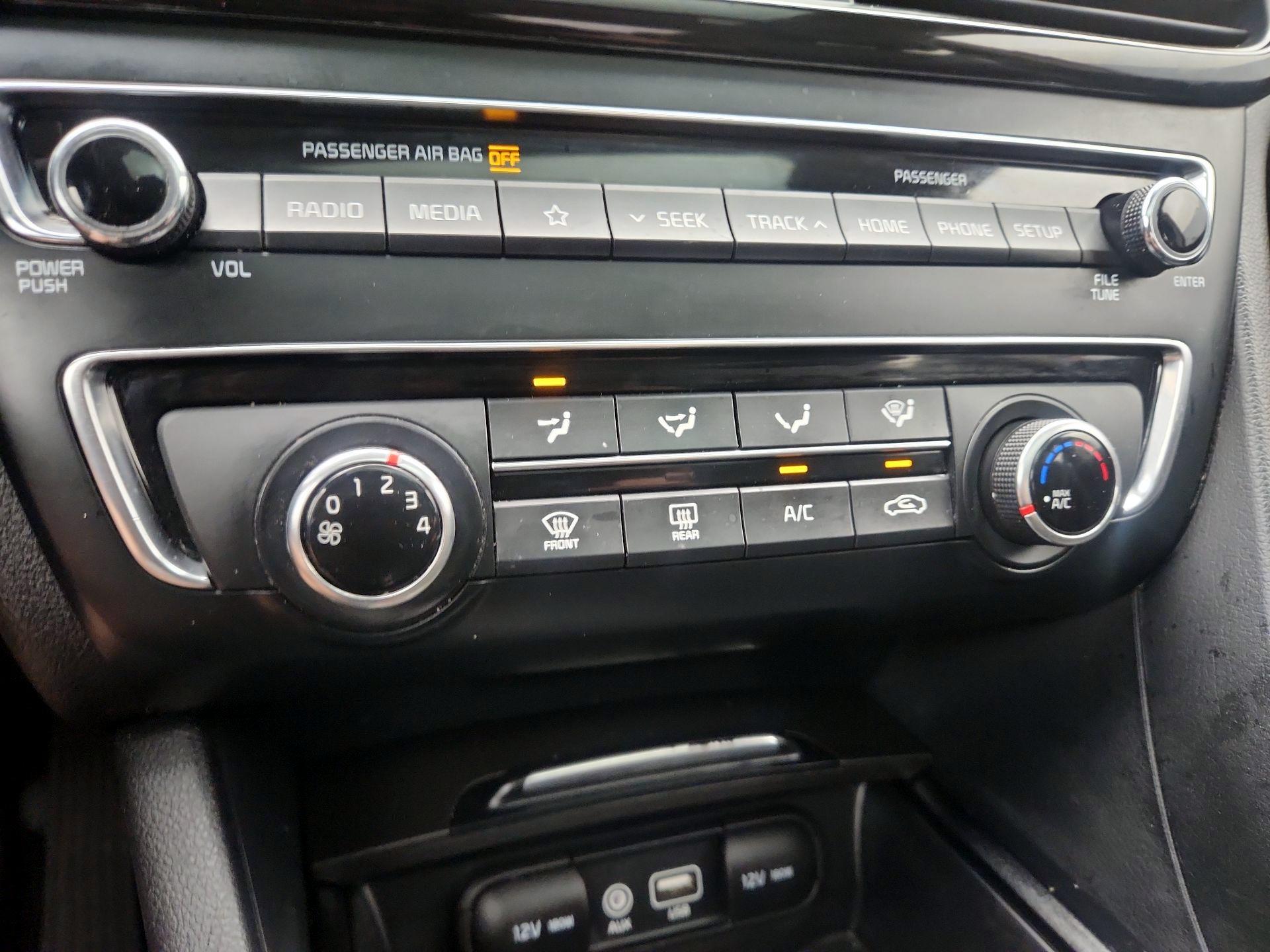 Thumbnail: 2020 Kia Optima - 16