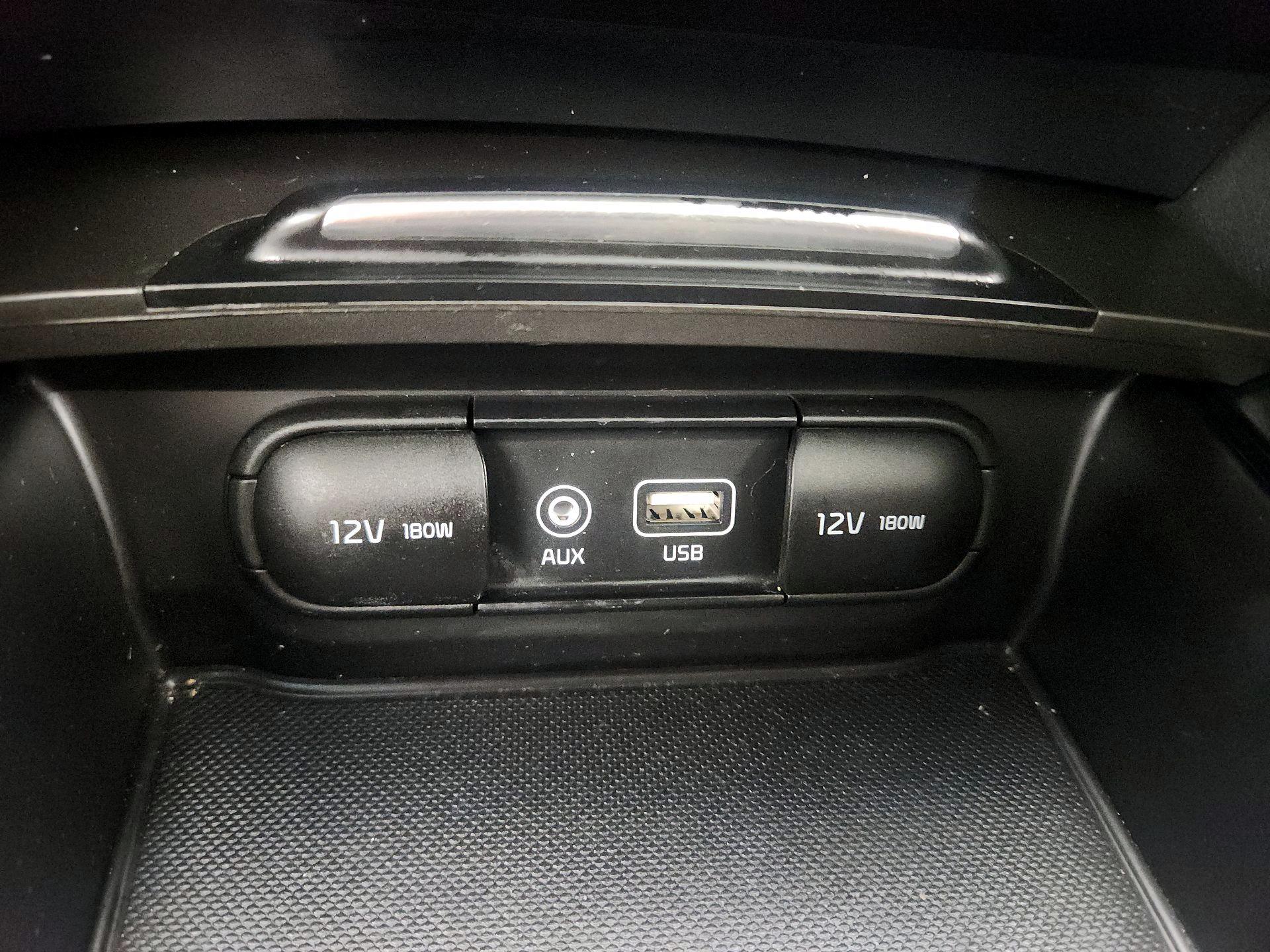 Thumbnail: 2020 Kia Optima - 18