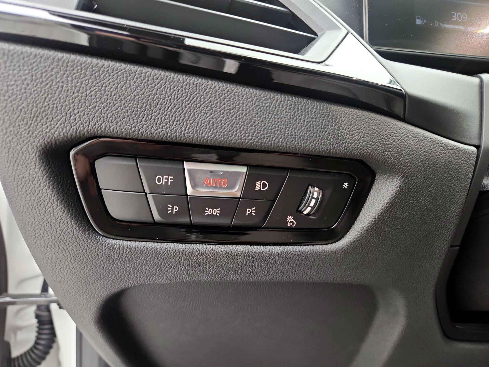 Thumbnail: 2023 BMW 2 Series - 13